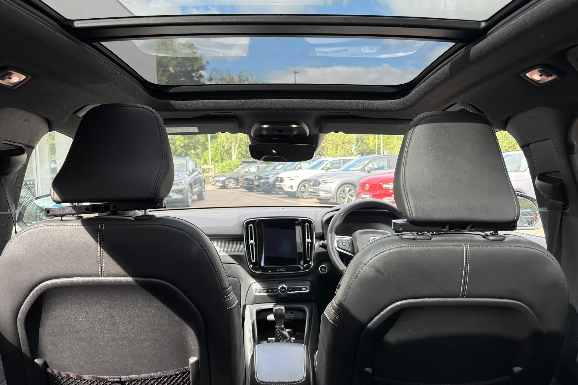 Volvo XC40 thumbnail image number 21