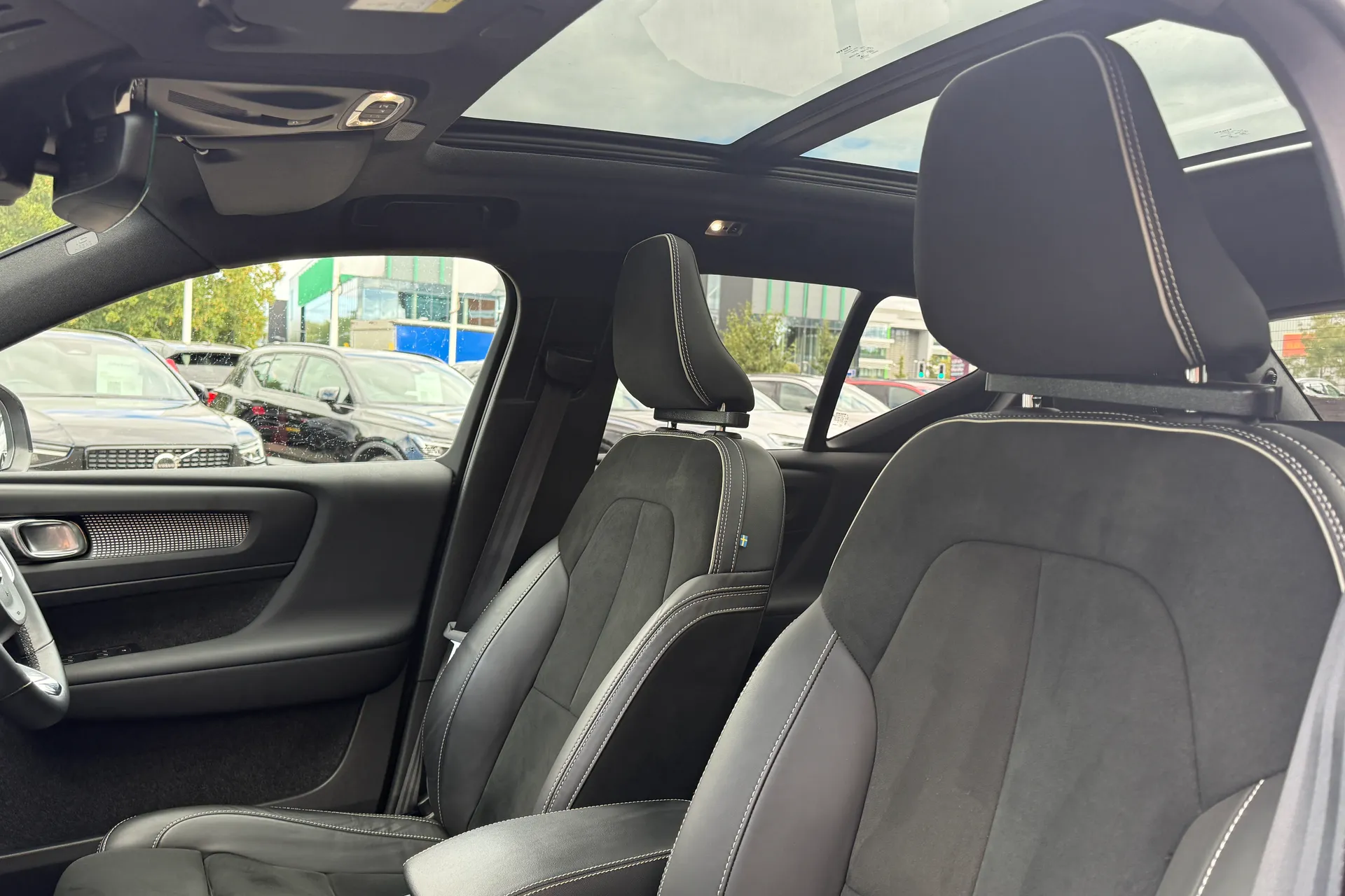 Volvo XC40 thumbnail image number 27