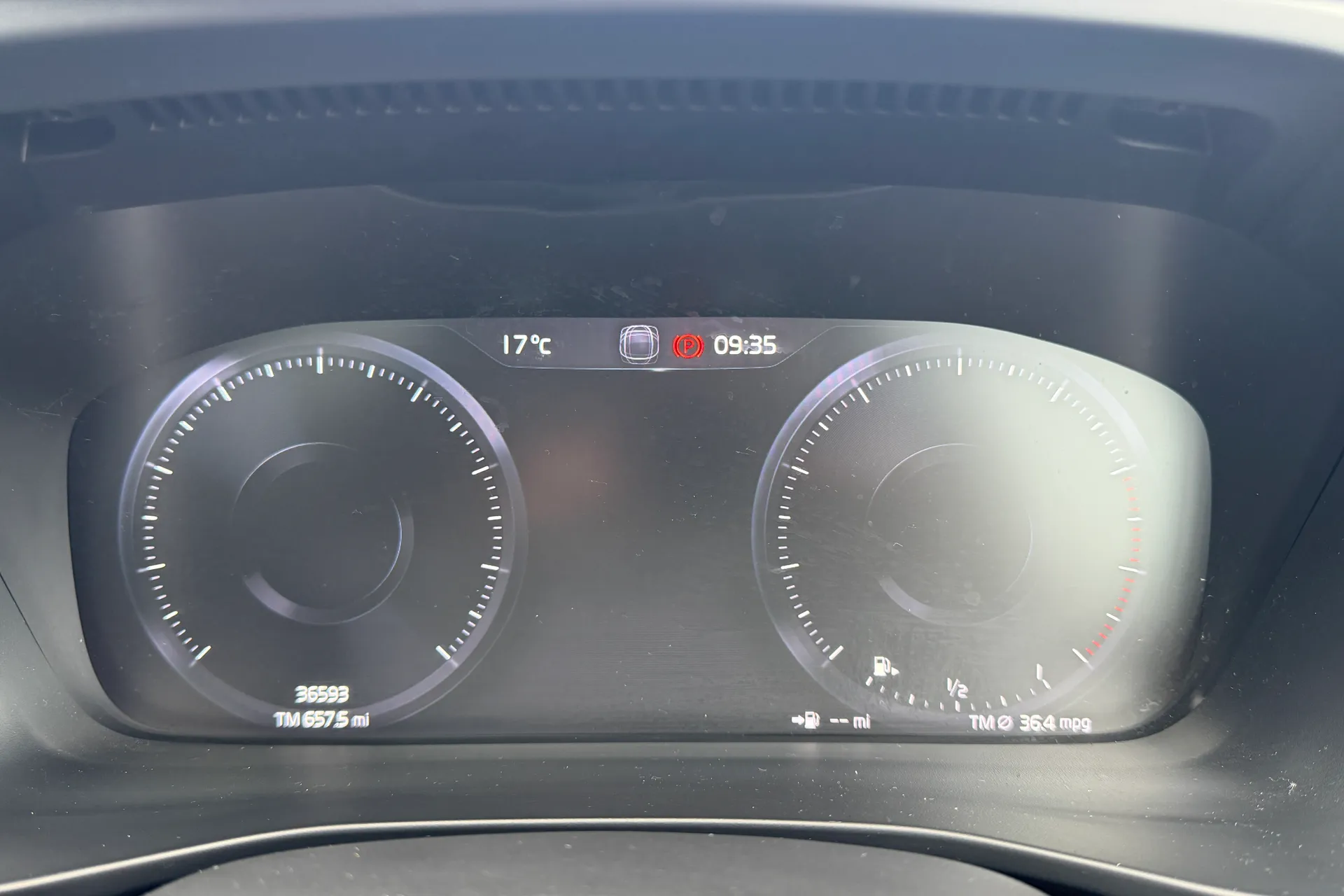 Volvo XC40 thumbnail image number 45