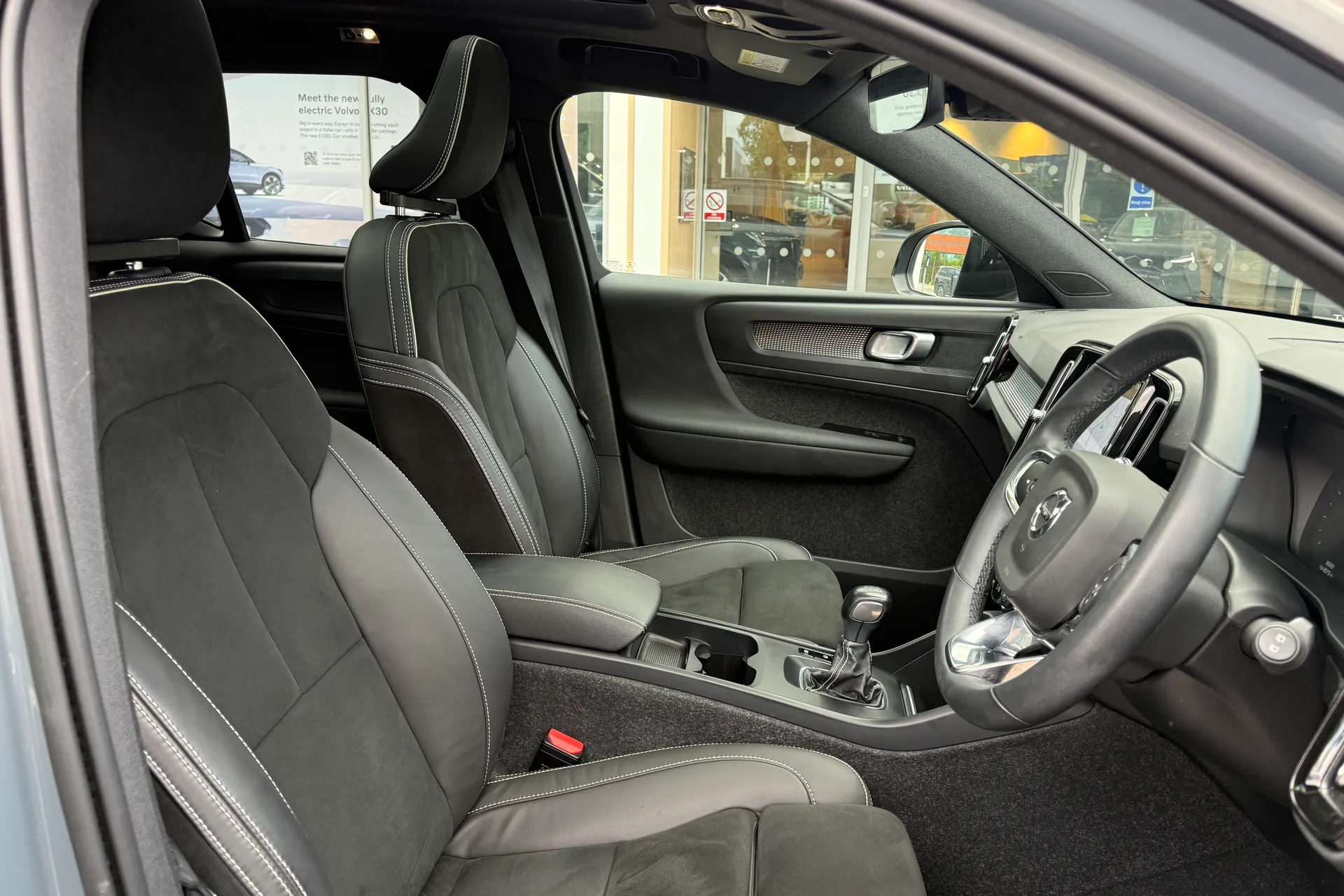 Volvo XC40 thumbnail image number 25