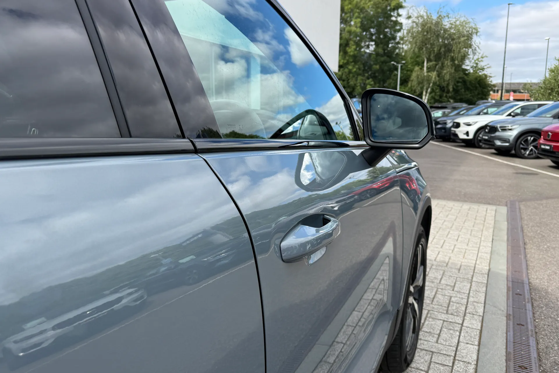 Volvo XC40 thumbnail image number 14
