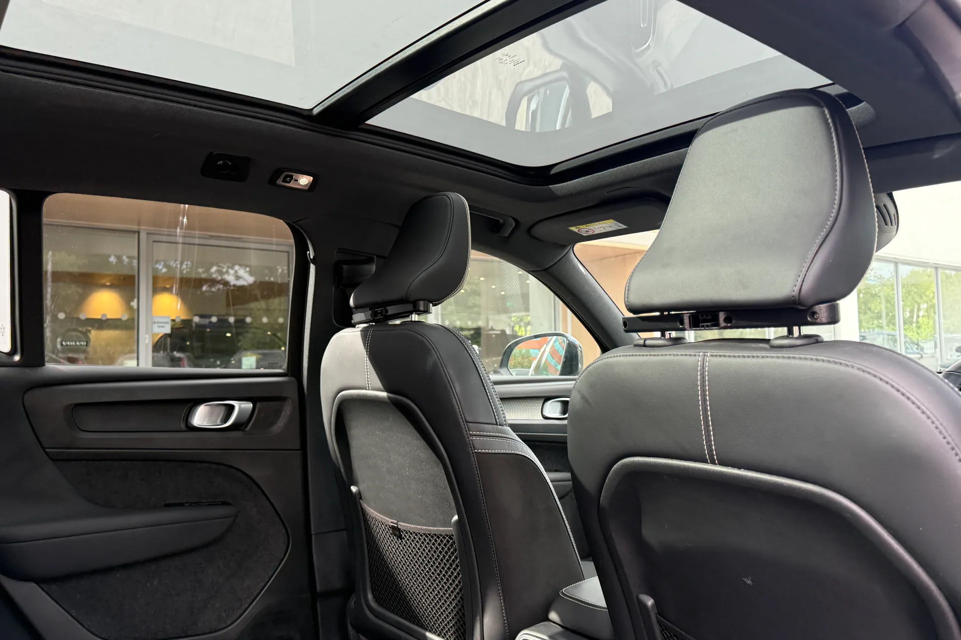 Volvo XC40 thumbnail image number 23