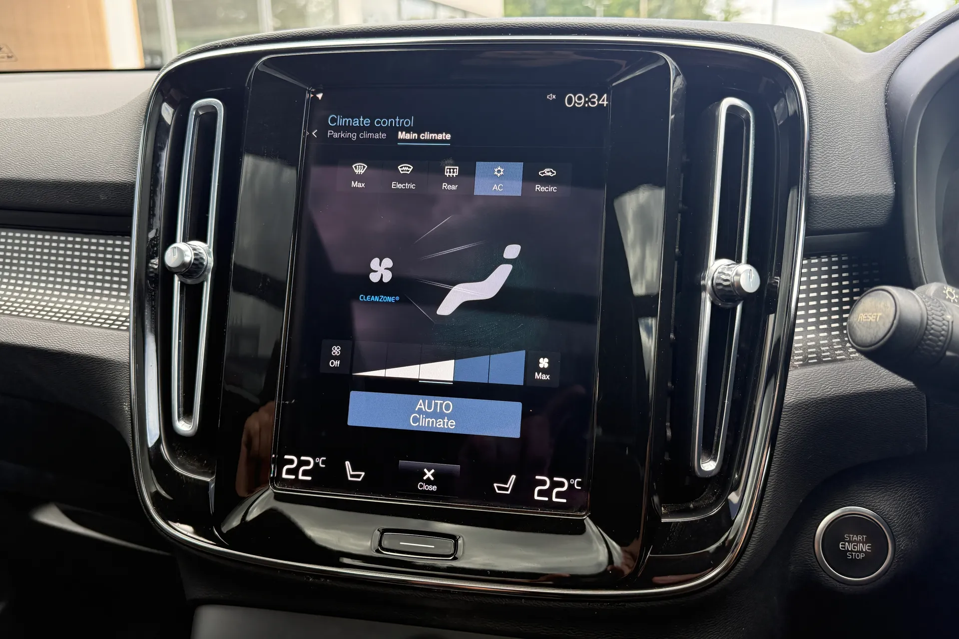 Volvo XC40 thumbnail image number 39