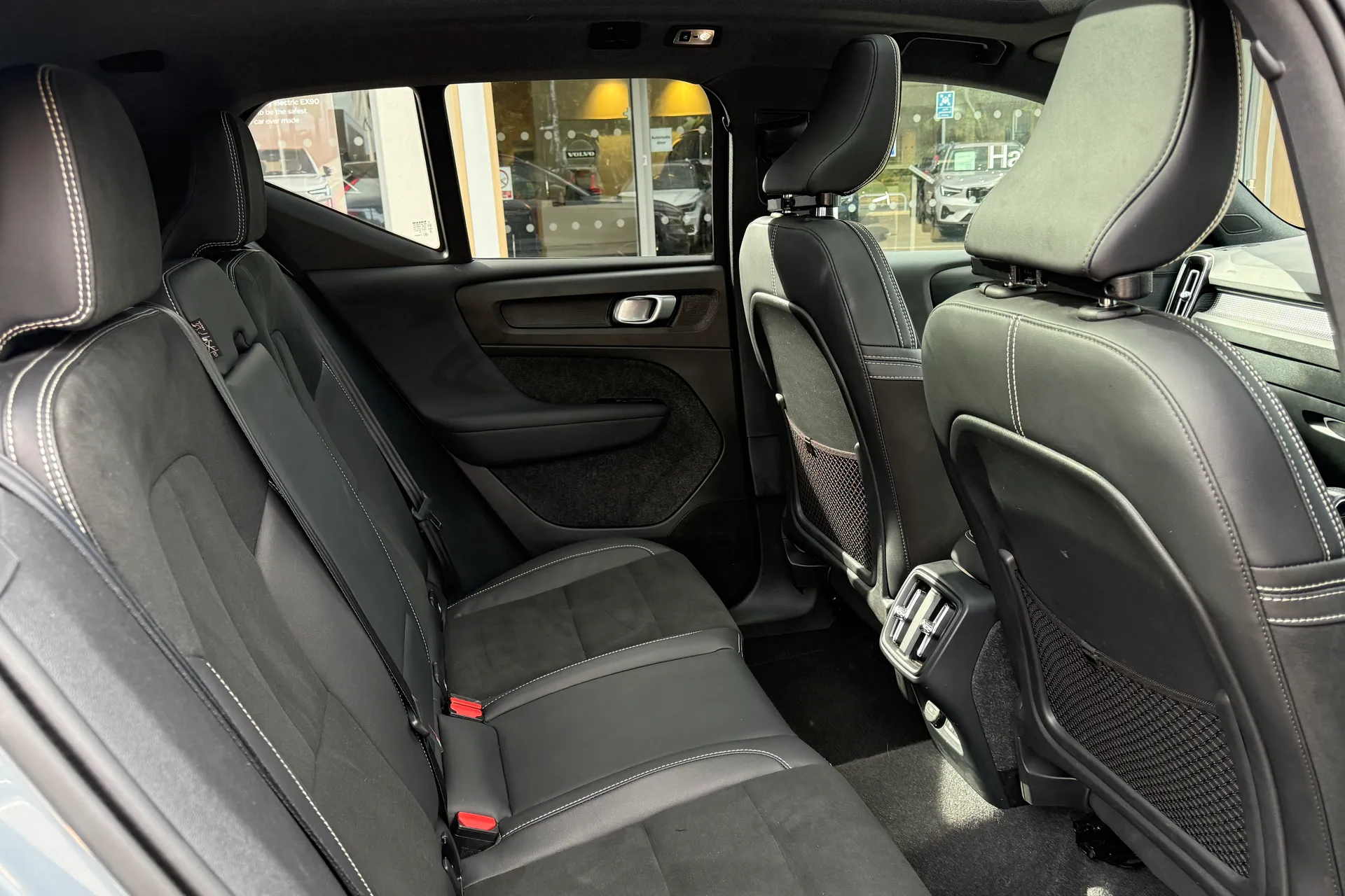 Volvo XC40 thumbnail image number 22