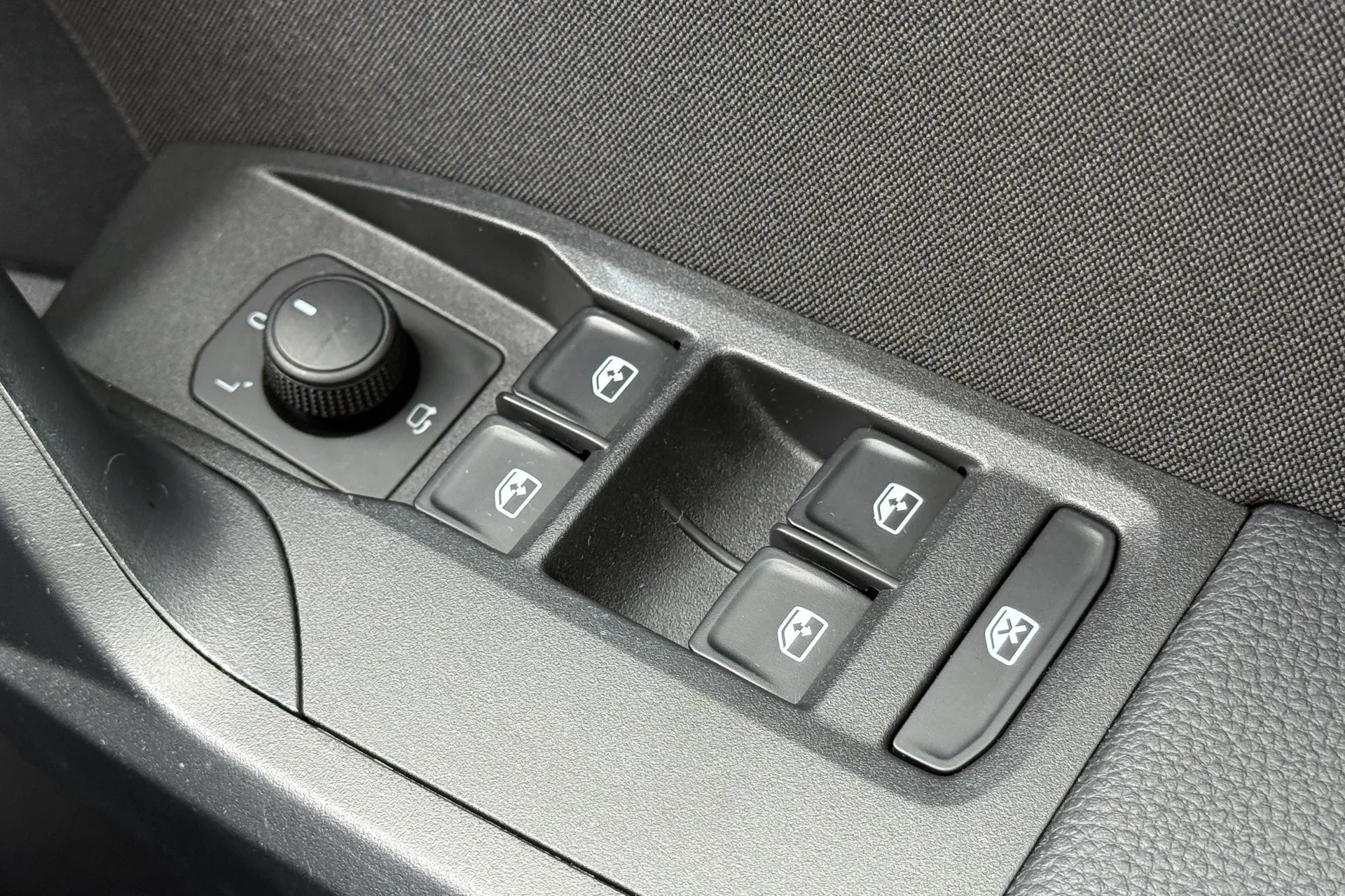 SEAT IBIZA thumbnail image number 12