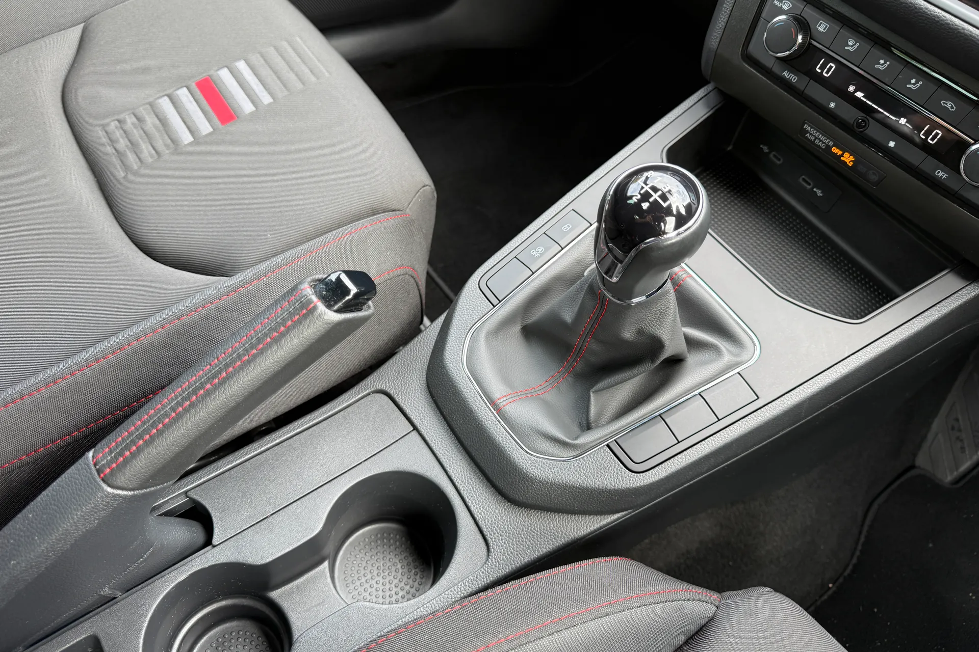SEAT IBIZA thumbnail image number 32