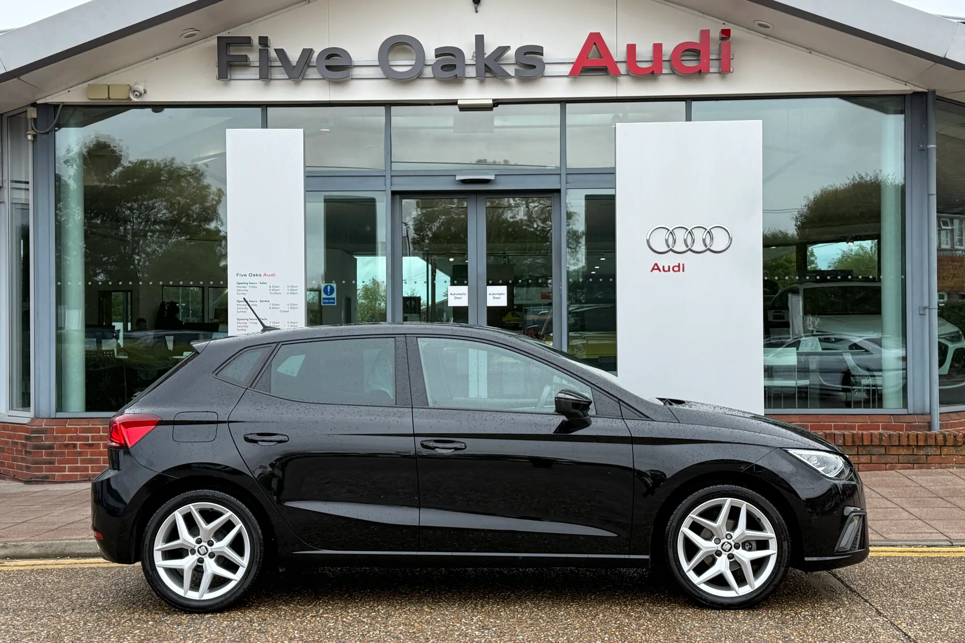 SEAT IBIZA thumbnail image number 2