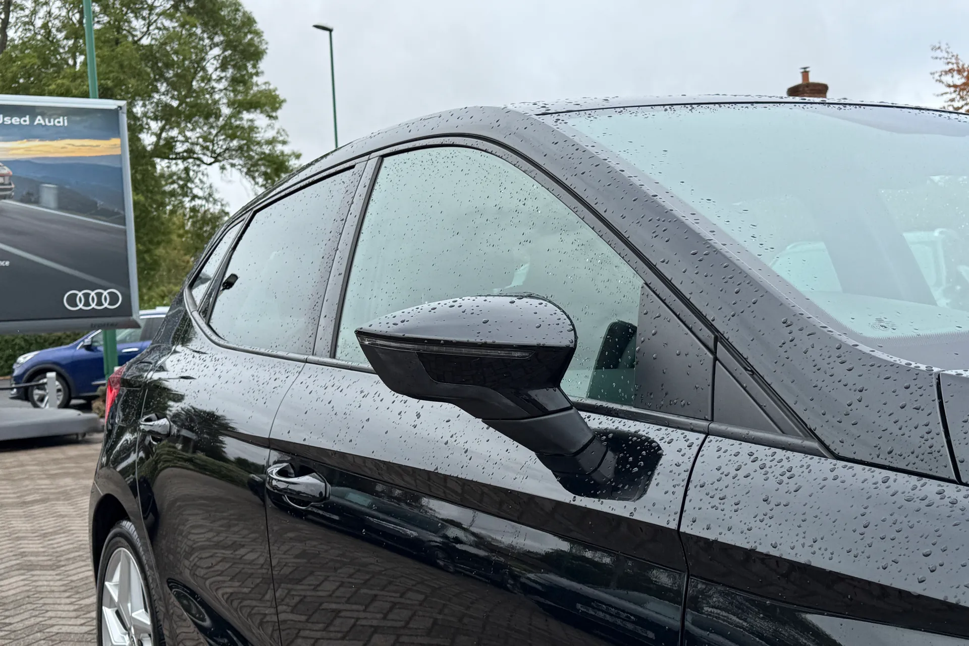 SEAT IBIZA thumbnail image number 38