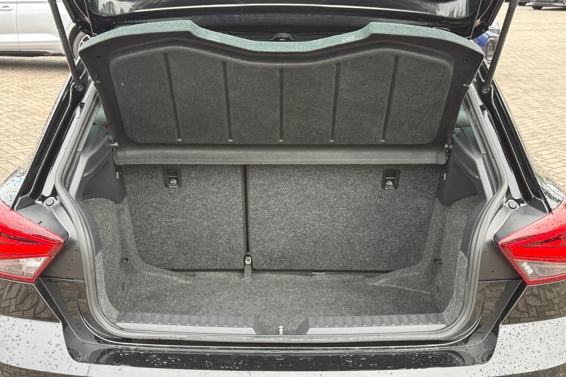 SEAT IBIZA thumbnail image number 28