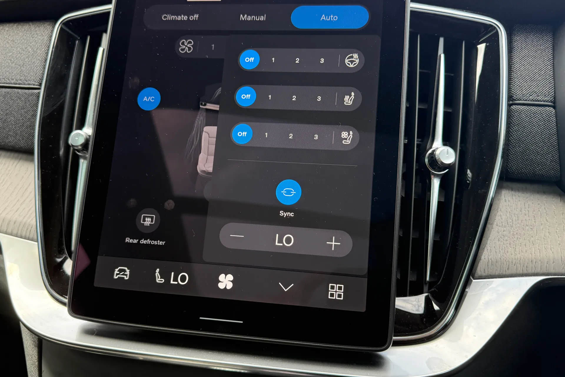 Volvo XC90 thumbnail image number 44