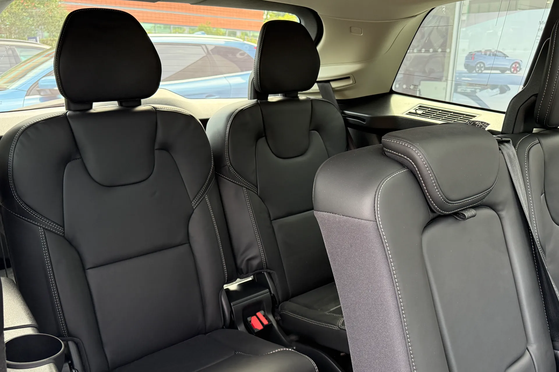 Volvo XC90 thumbnail image number 8