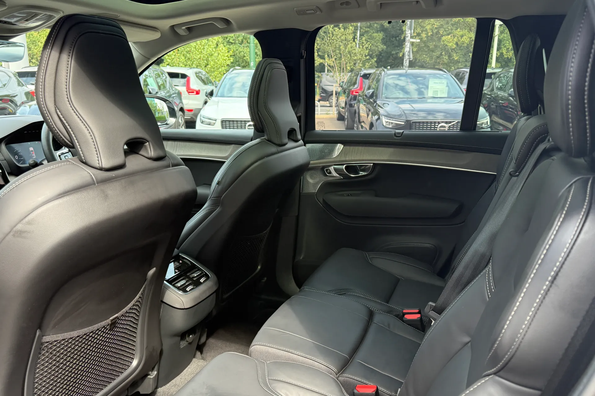Volvo XC90 thumbnail image number 34