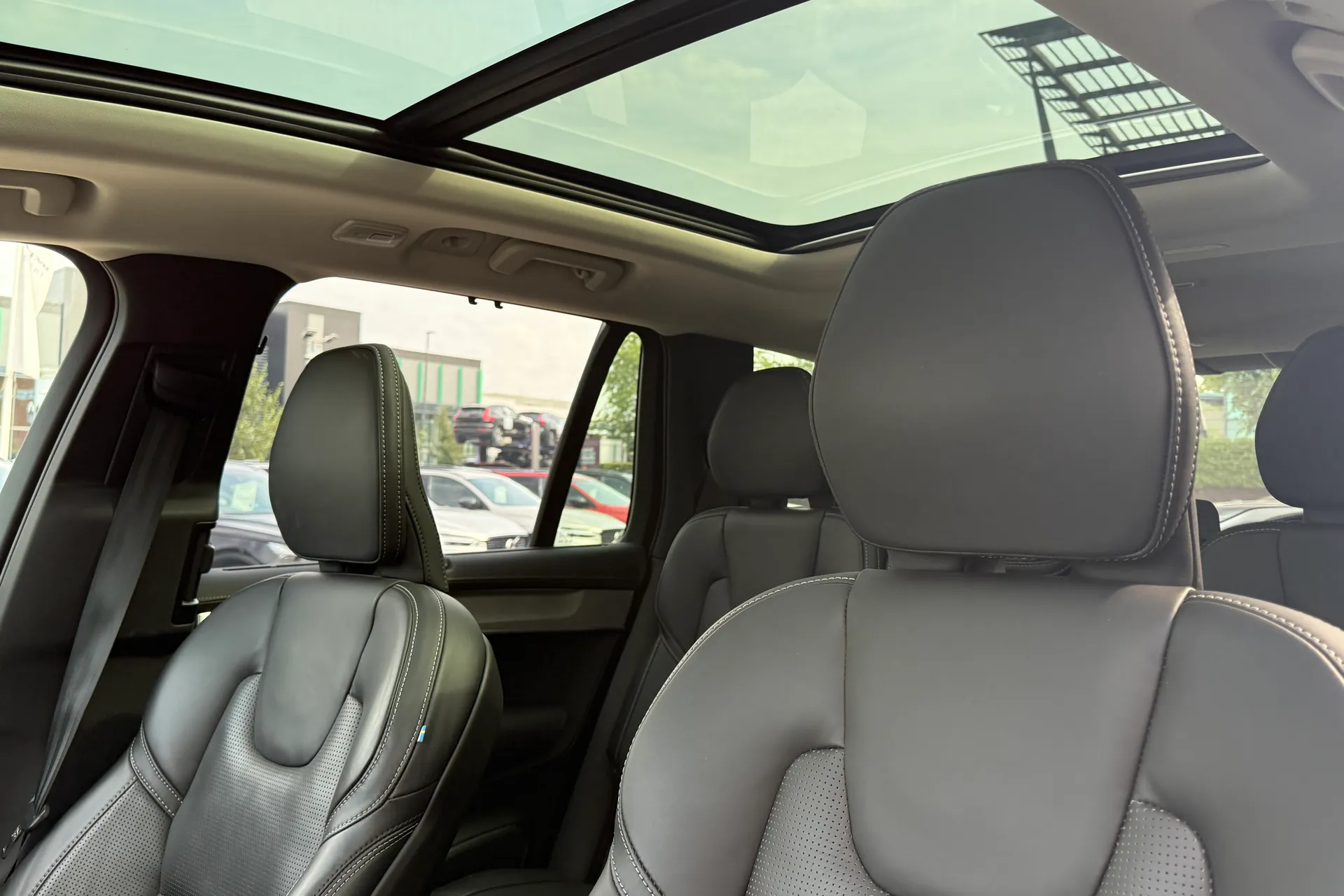 Volvo XC90 thumbnail image number 33