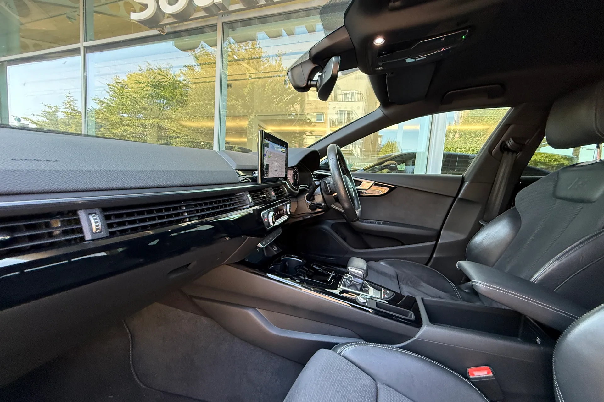 Audi A5 thumbnail image number 2