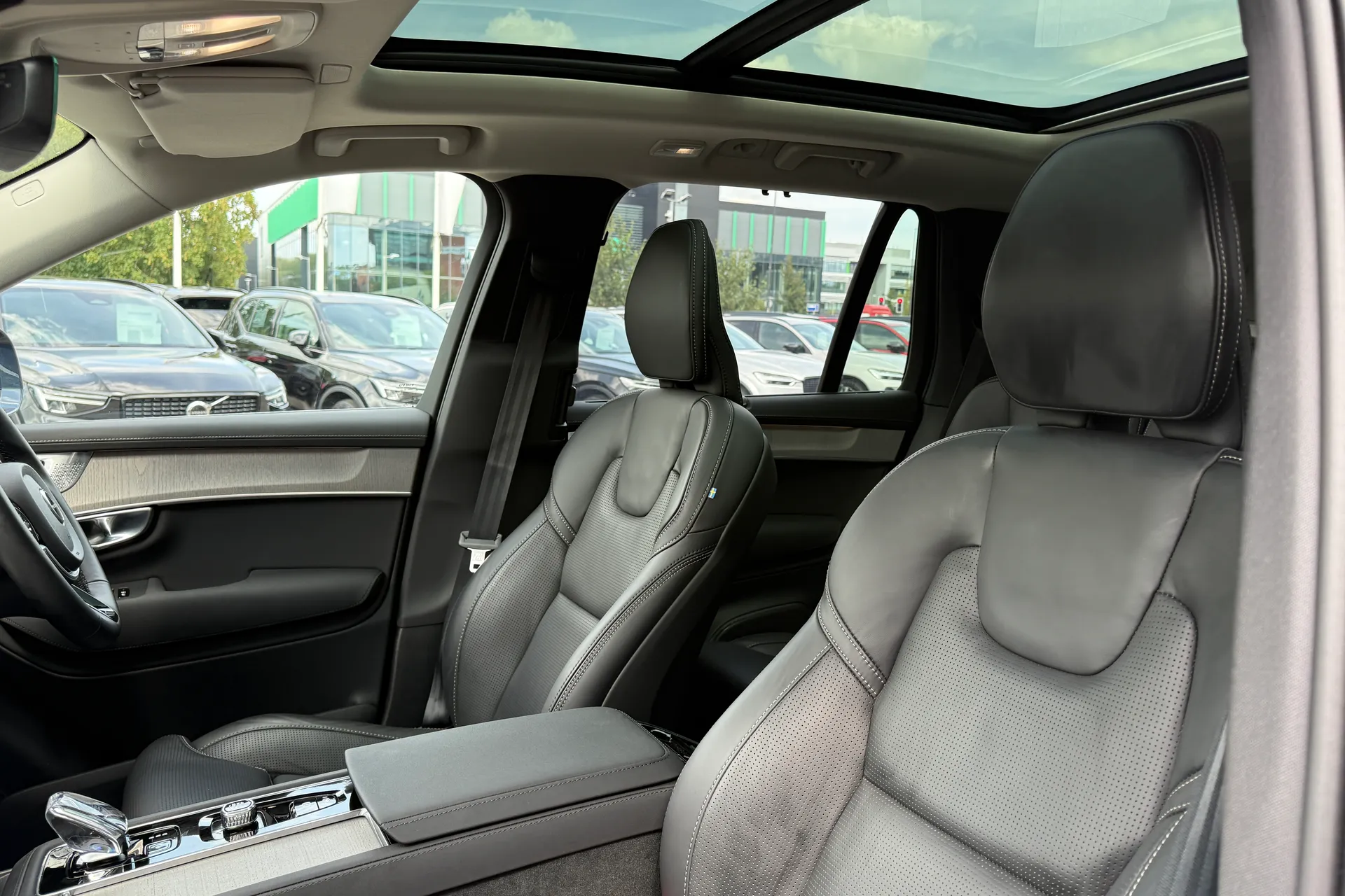 Volvo XC90 thumbnail image number 30