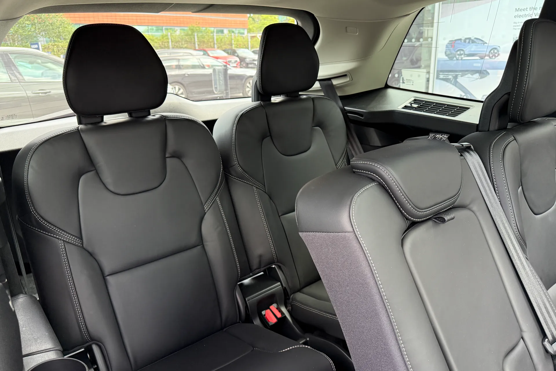 Volvo XC90 thumbnail image number 10