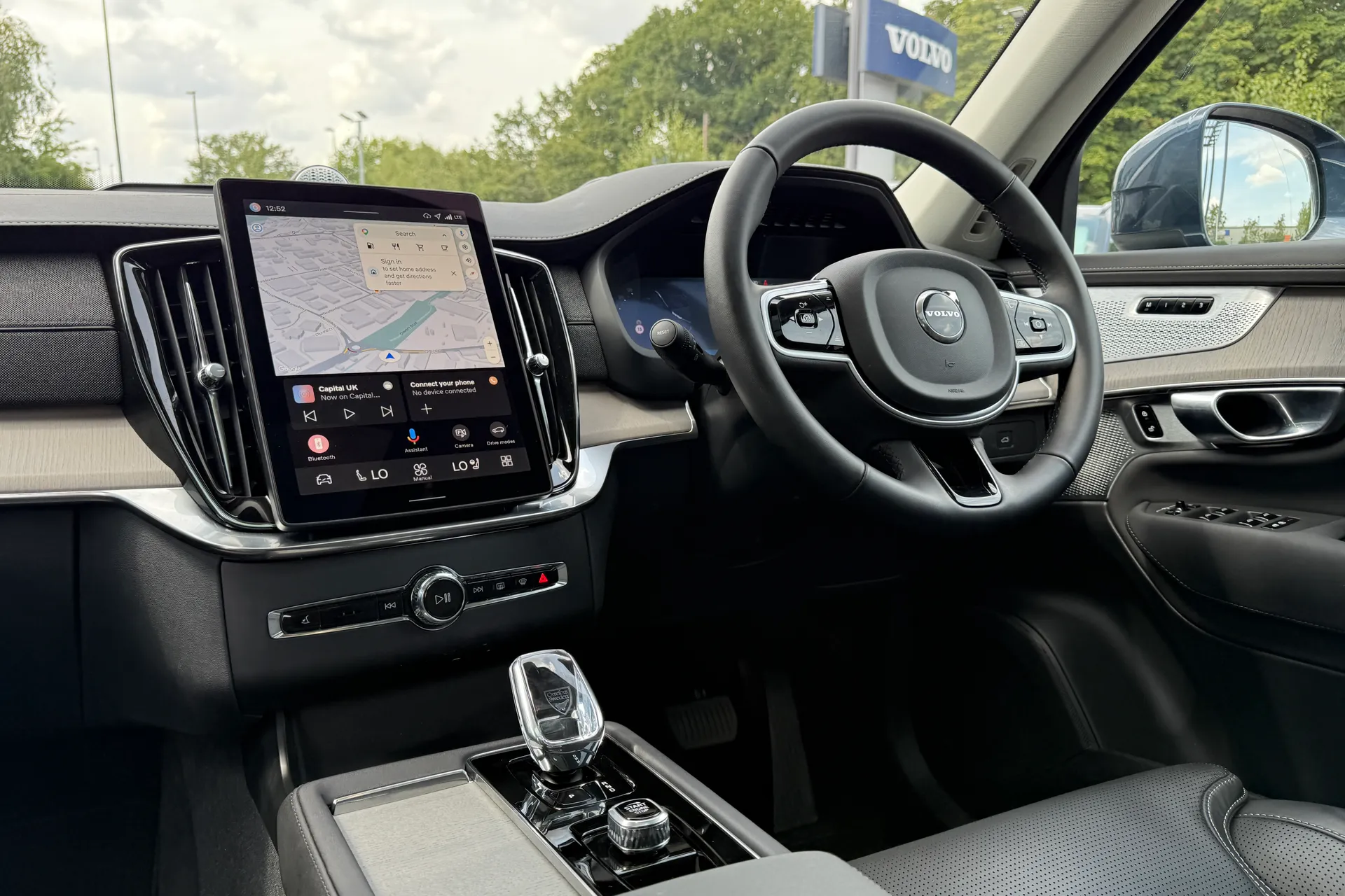 Volvo XC90 thumbnail image number 37