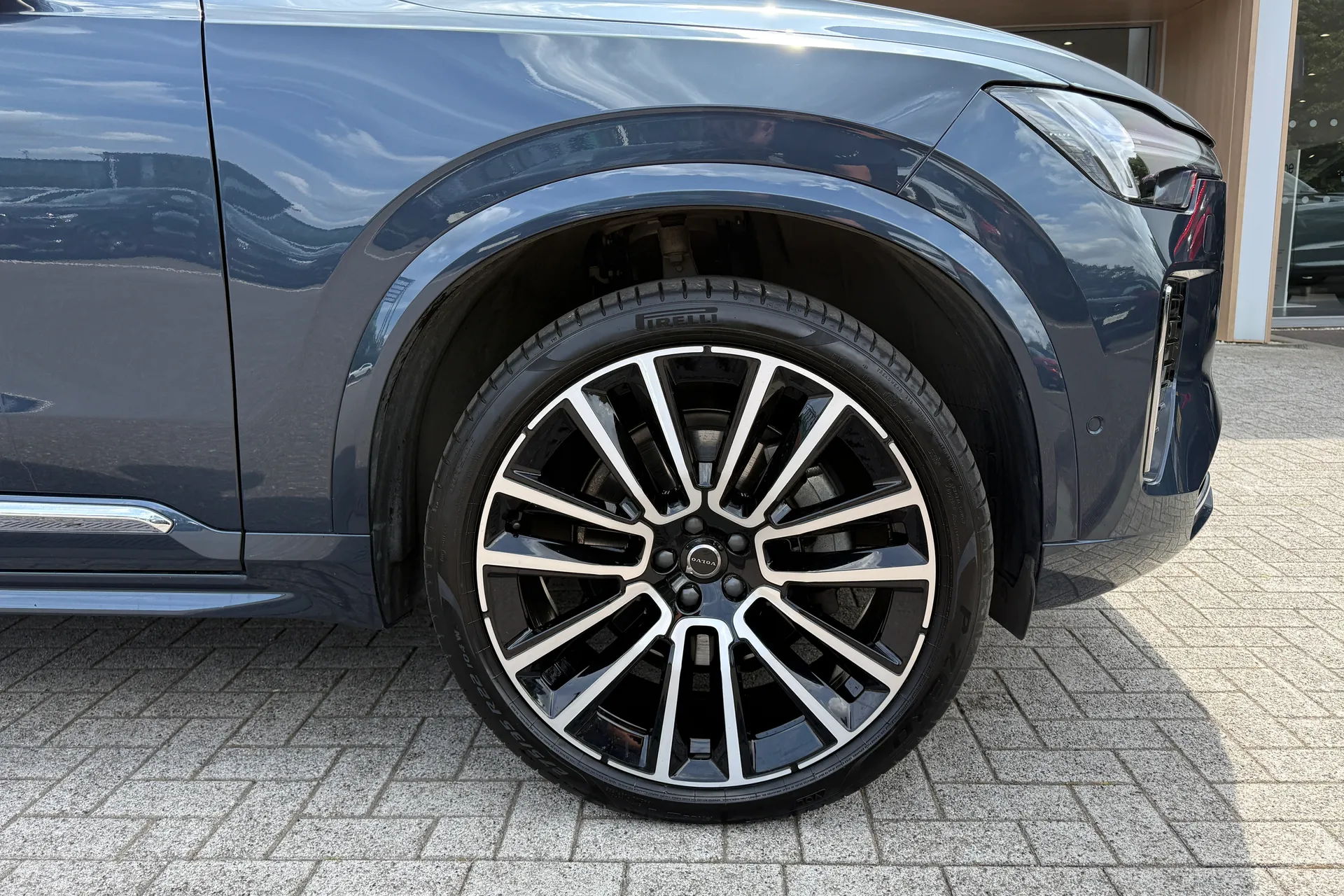 Volvo XC90 thumbnail image number 18