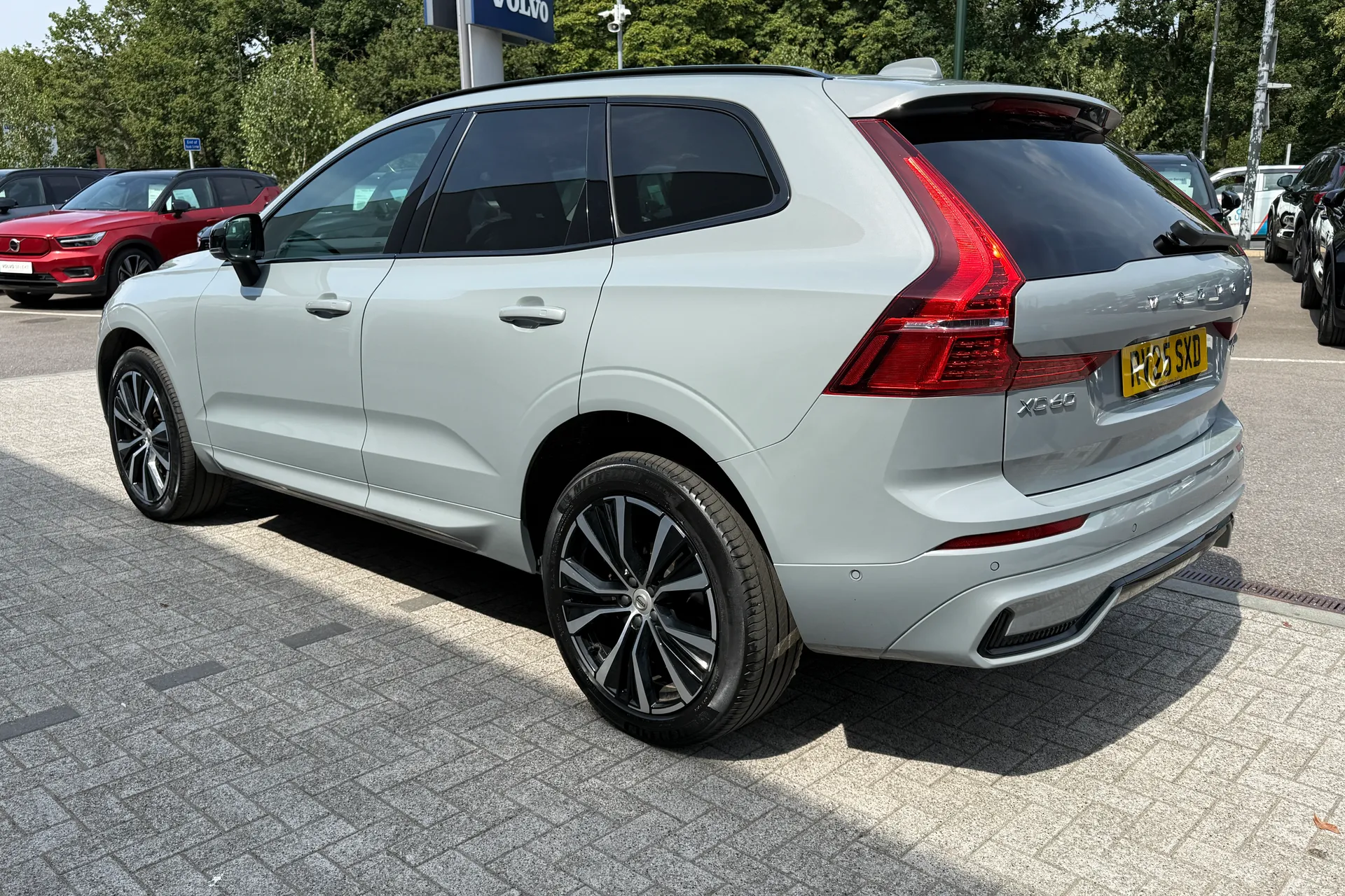 Volvo XC60 thumbnail image number 11