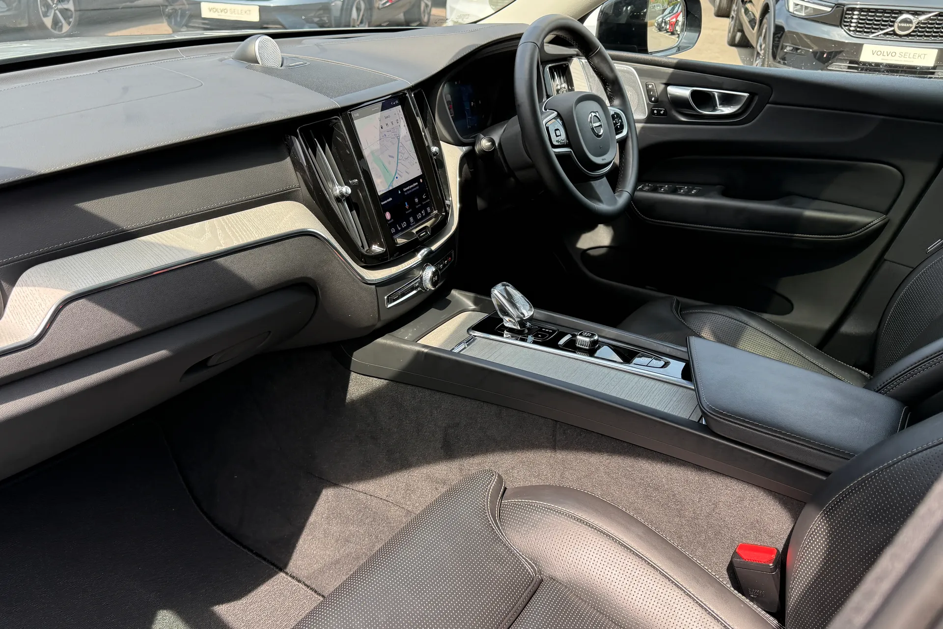 Volvo XC60 thumbnail image number 28