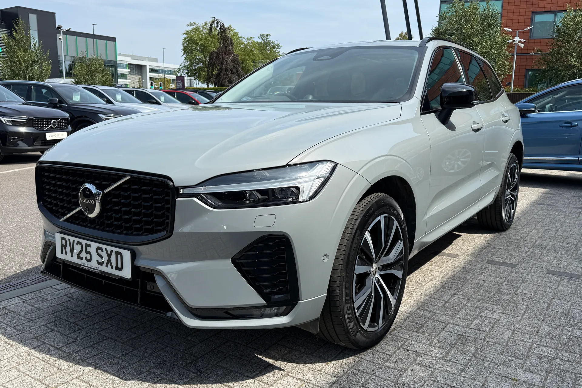 Volvo XC60 thumbnail image number 13