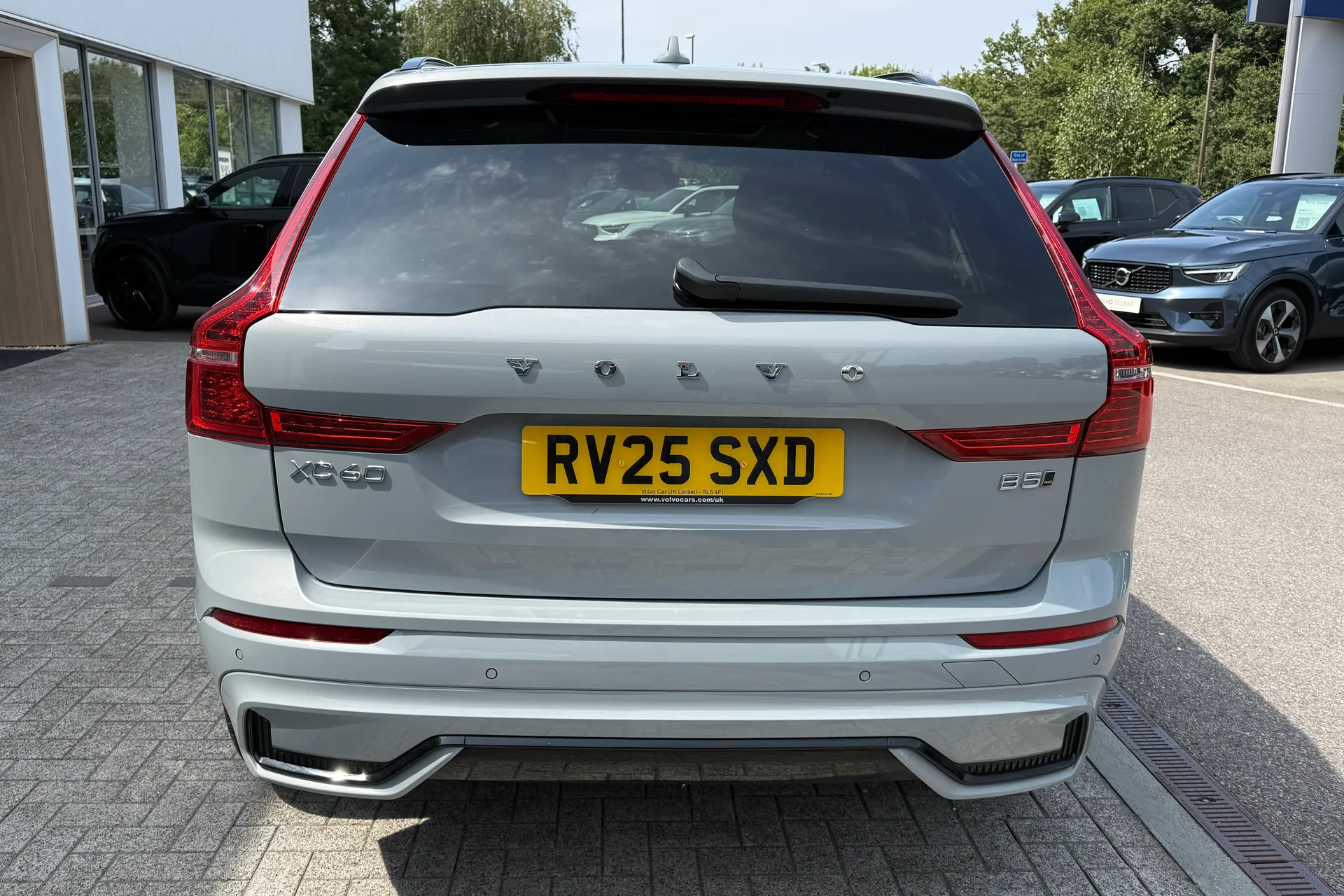 Volvo XC60 thumbnail image number 10