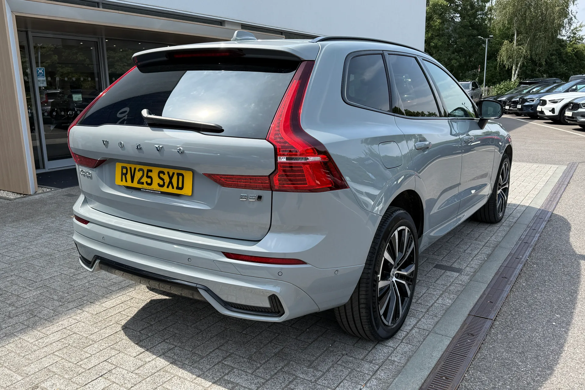 Volvo XC60 thumbnail image number 9