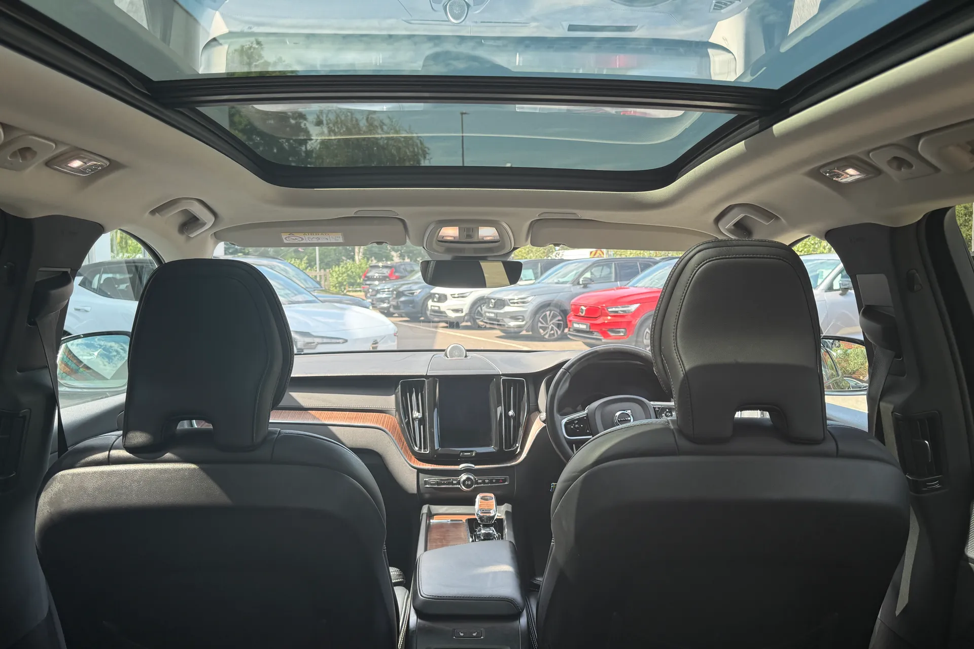 Volvo XC60 thumbnail image number 22