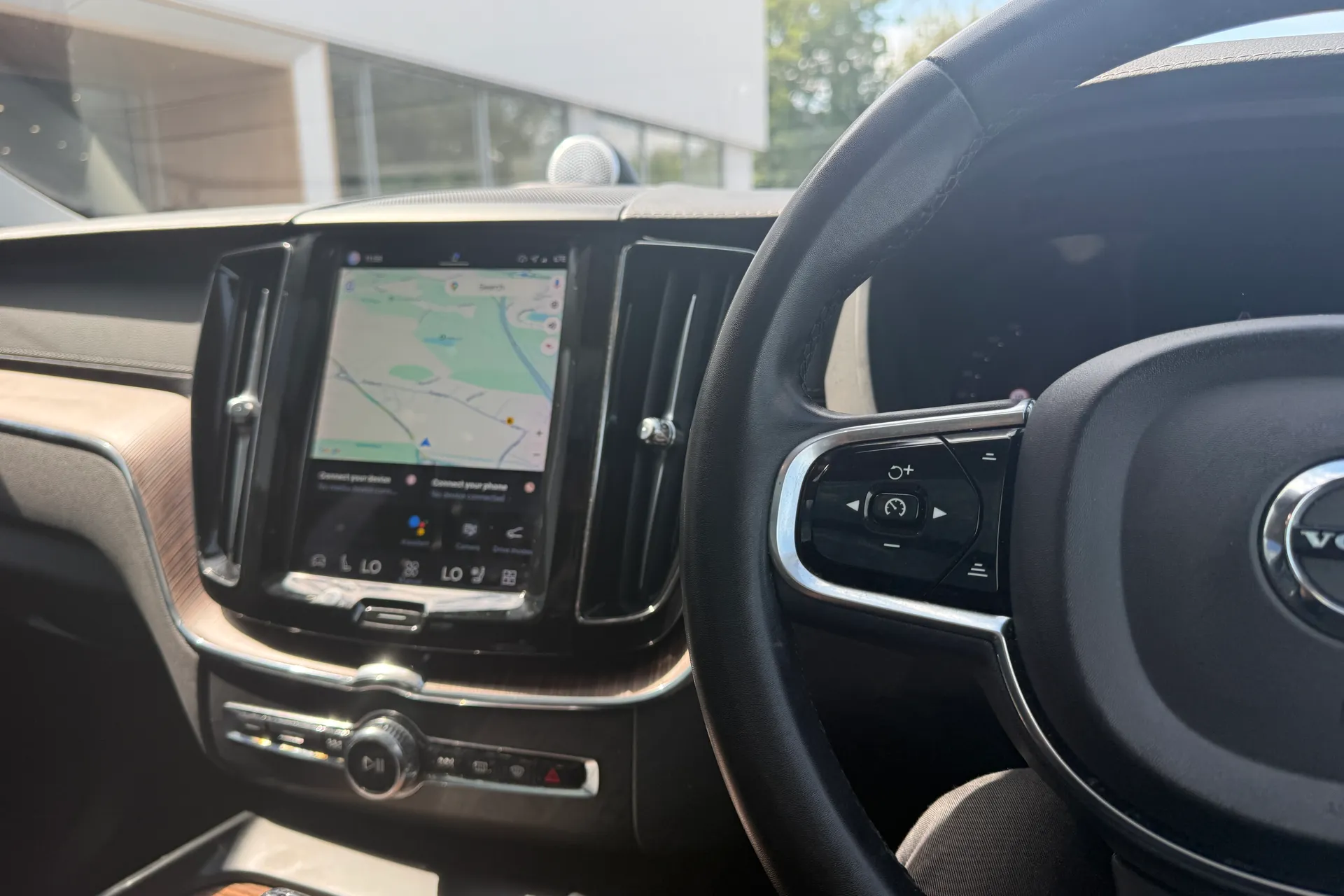 Volvo XC60 thumbnail image number 35