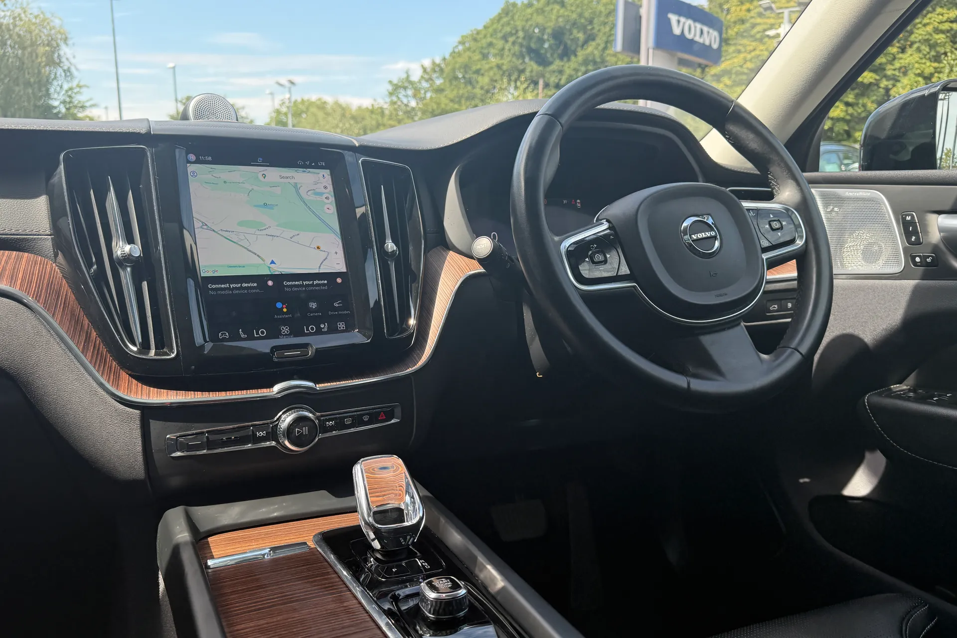 Volvo XC60 thumbnail image number 34