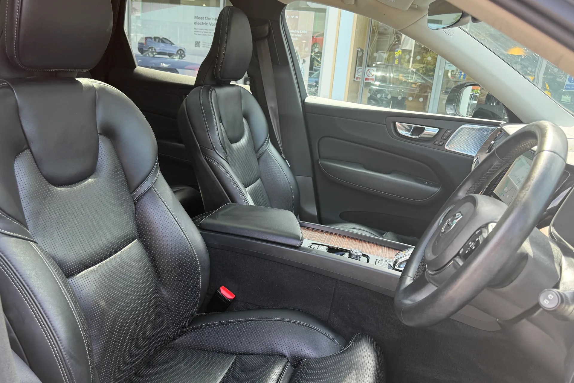 Volvo XC60 thumbnail image number 26