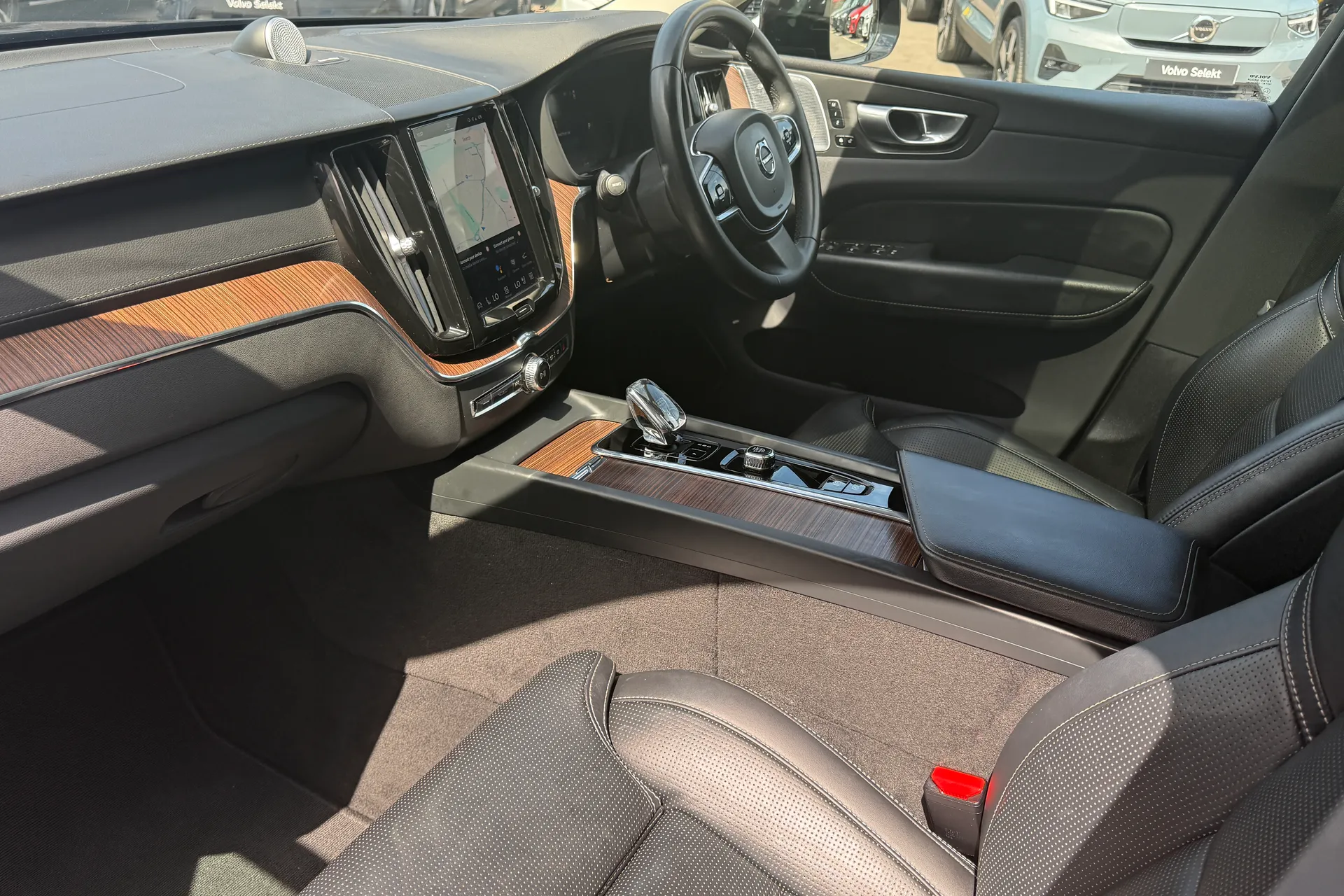 Volvo XC60 thumbnail image number 27
