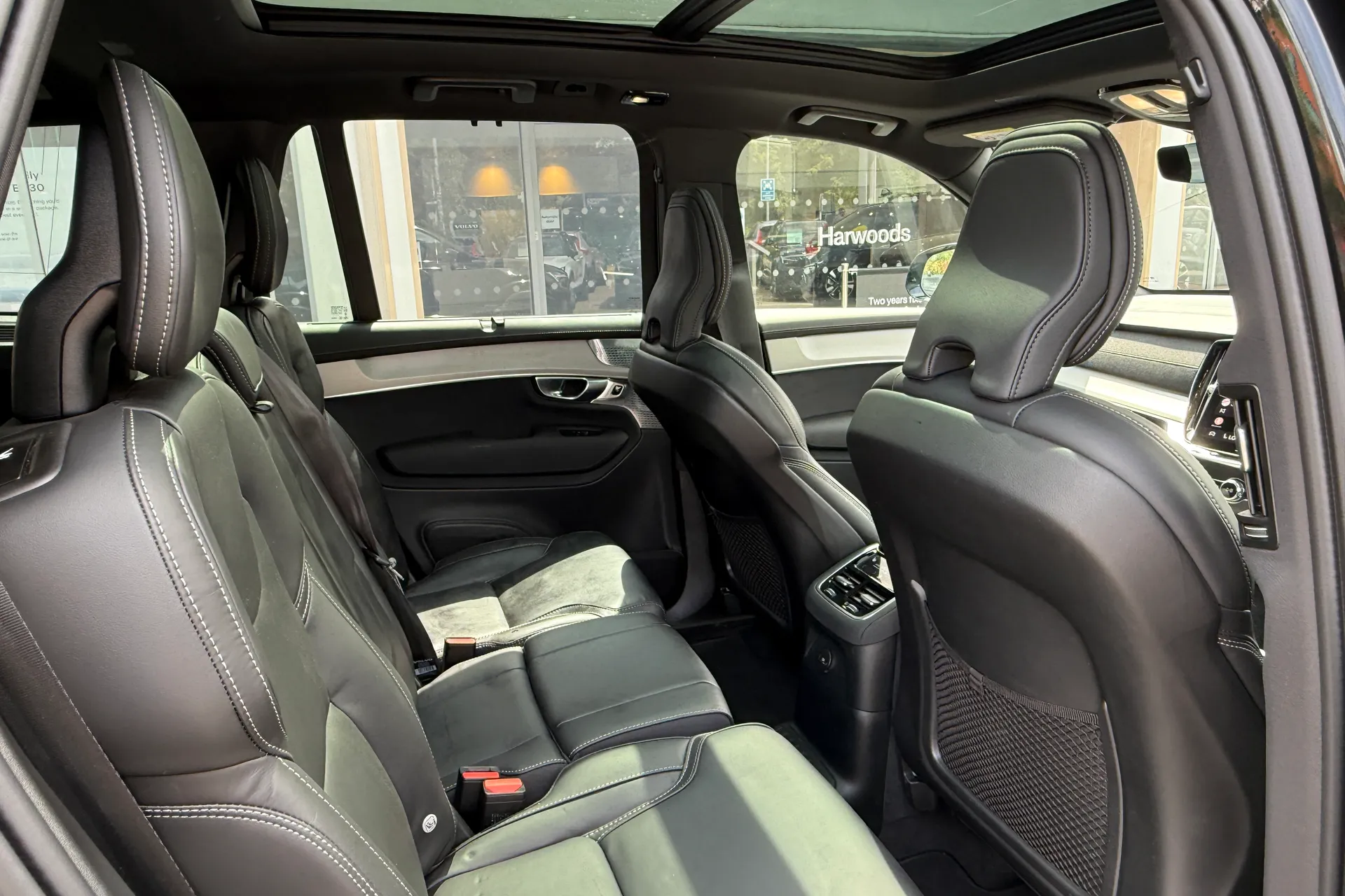 Volvo XC90 thumbnail image number 25