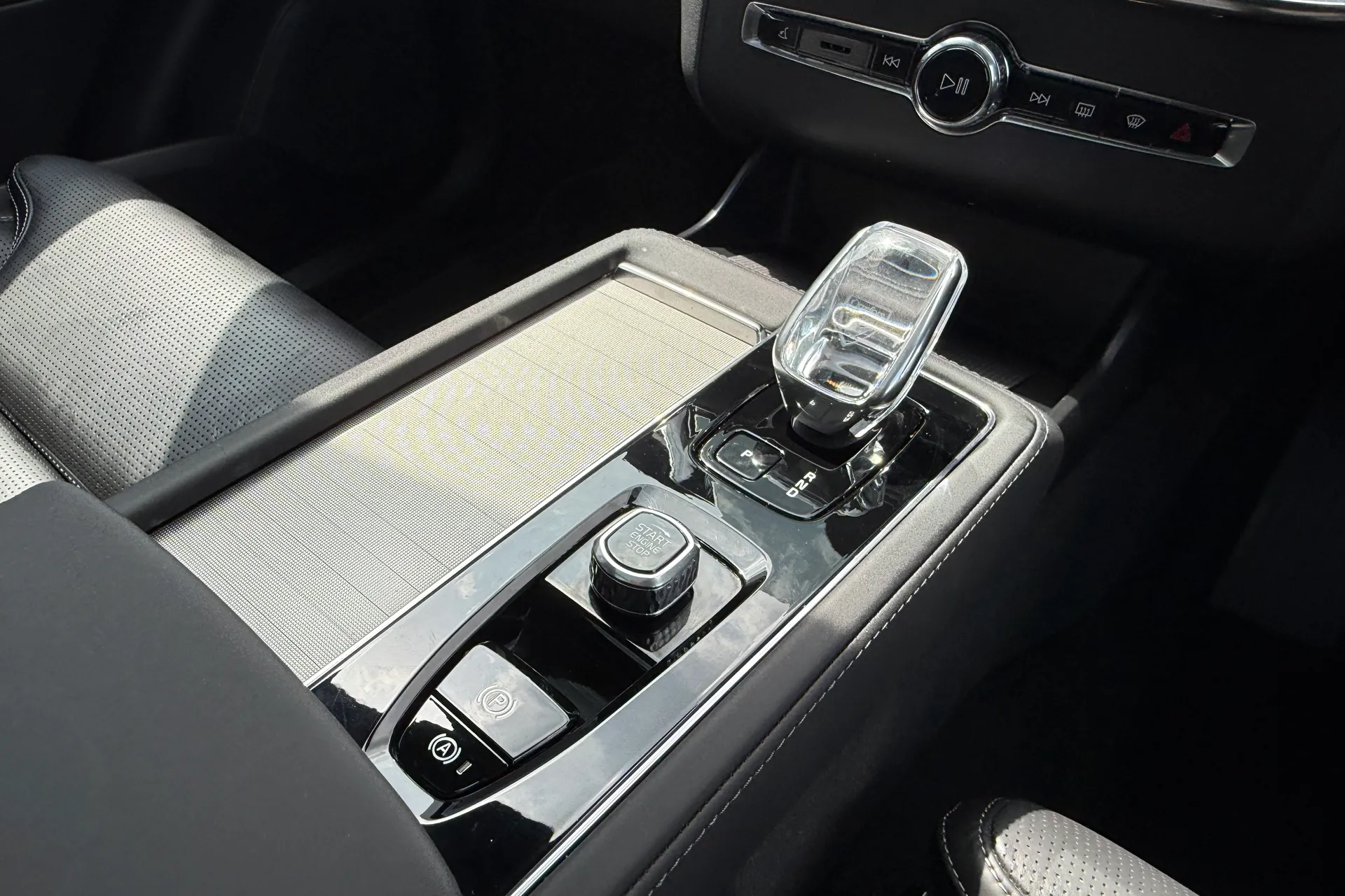 Volvo XC90 thumbnail image number 45