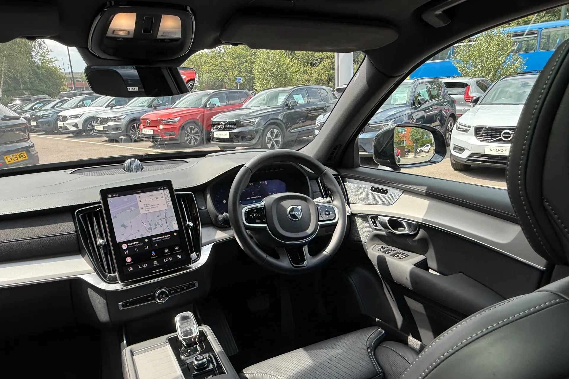 Volvo XC90 thumbnail image number 35