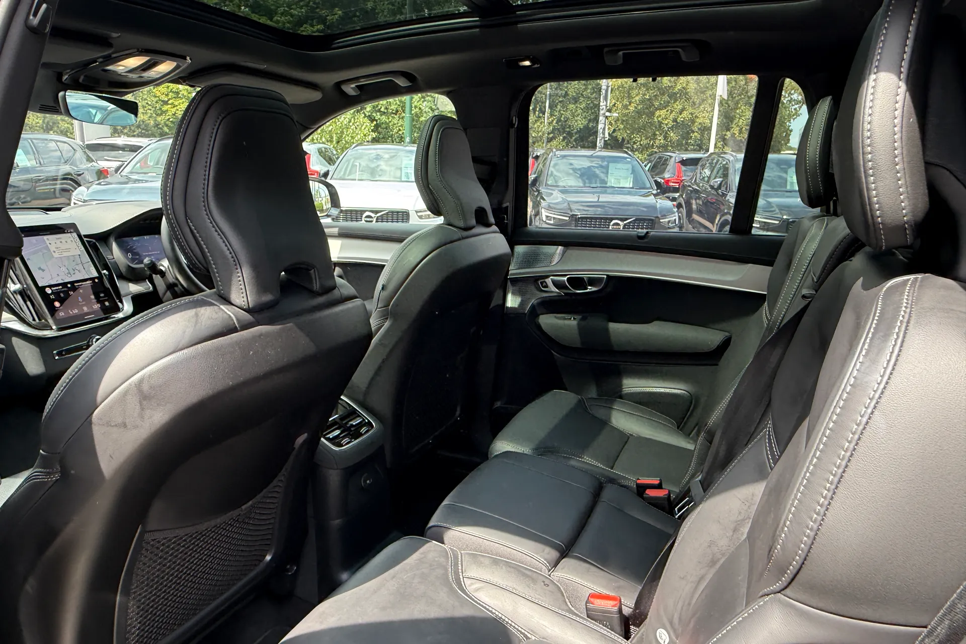 Volvo XC90 thumbnail image number 32