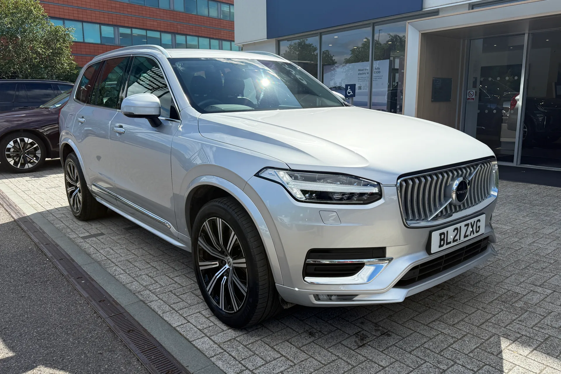 Volvo XC90 thumbnail image number 17