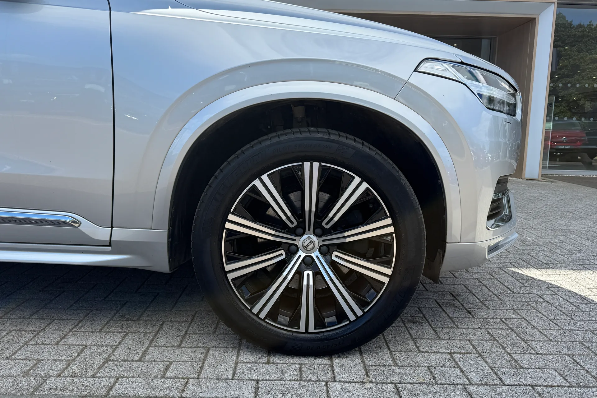 Volvo XC90 thumbnail image number 18