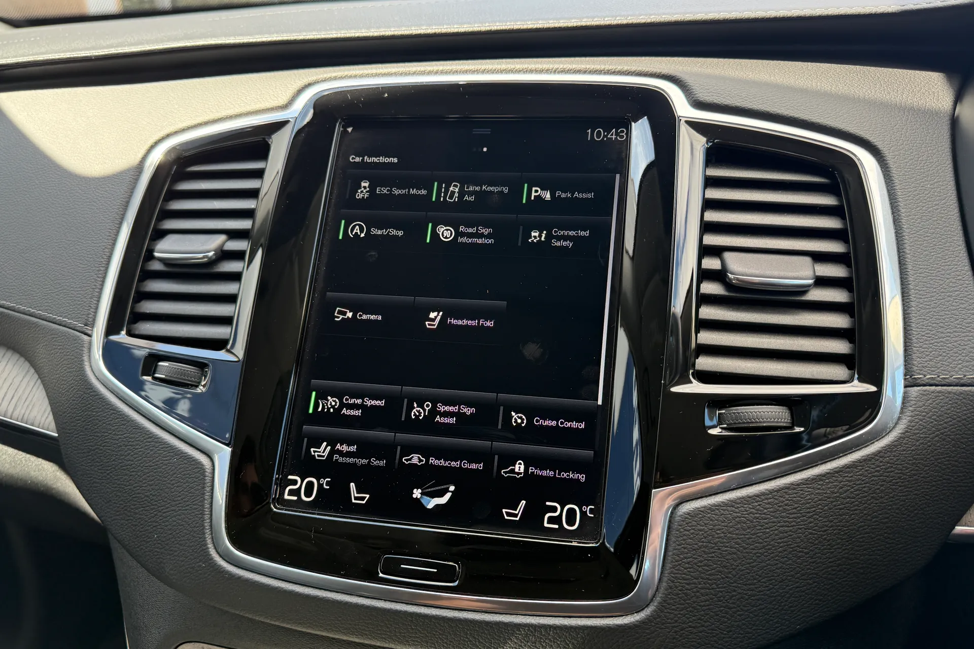Volvo XC90 thumbnail image number 44