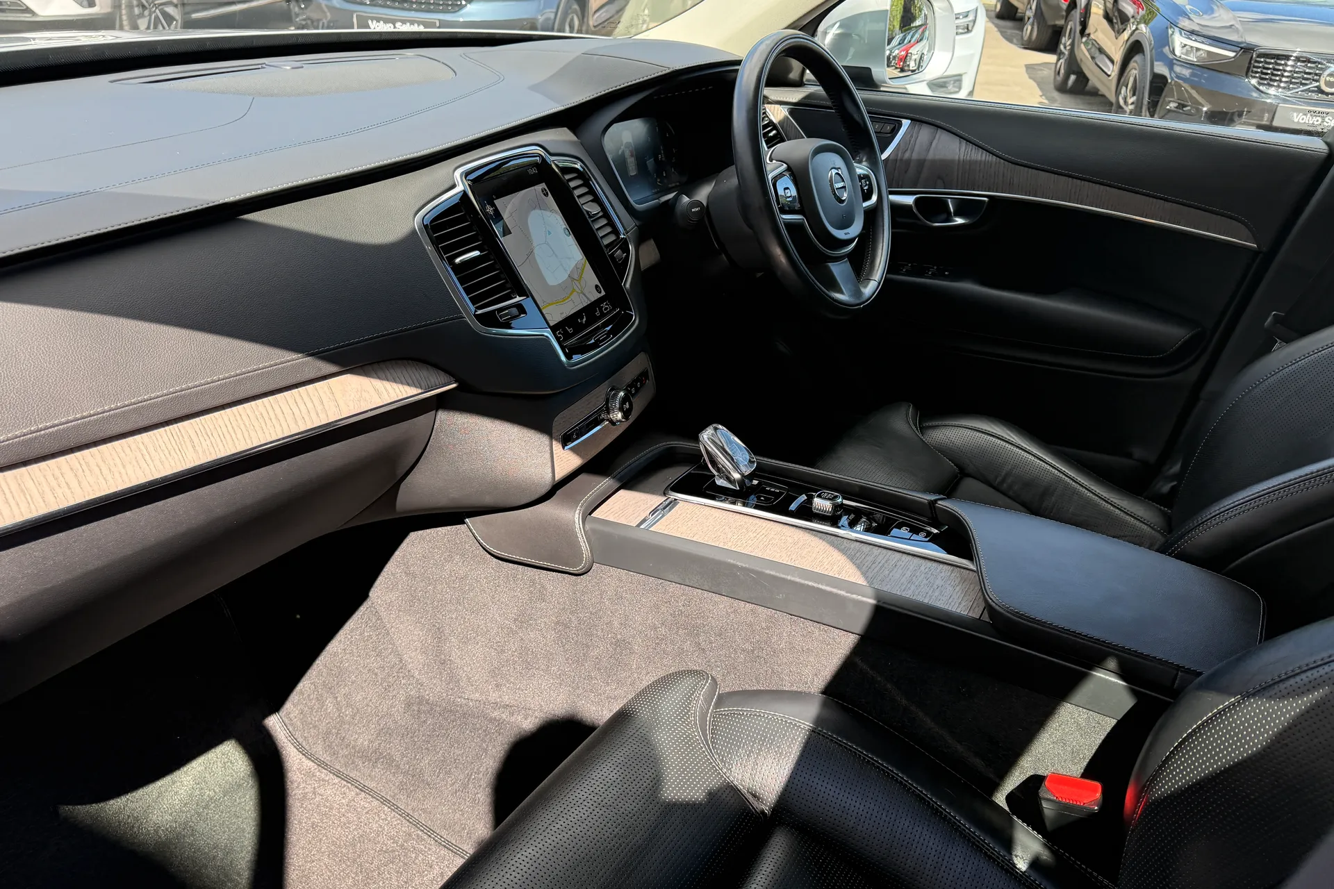 Volvo XC90 thumbnail image number 31