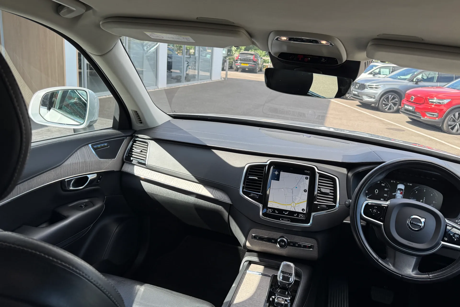 Volvo XC90 thumbnail image number 35