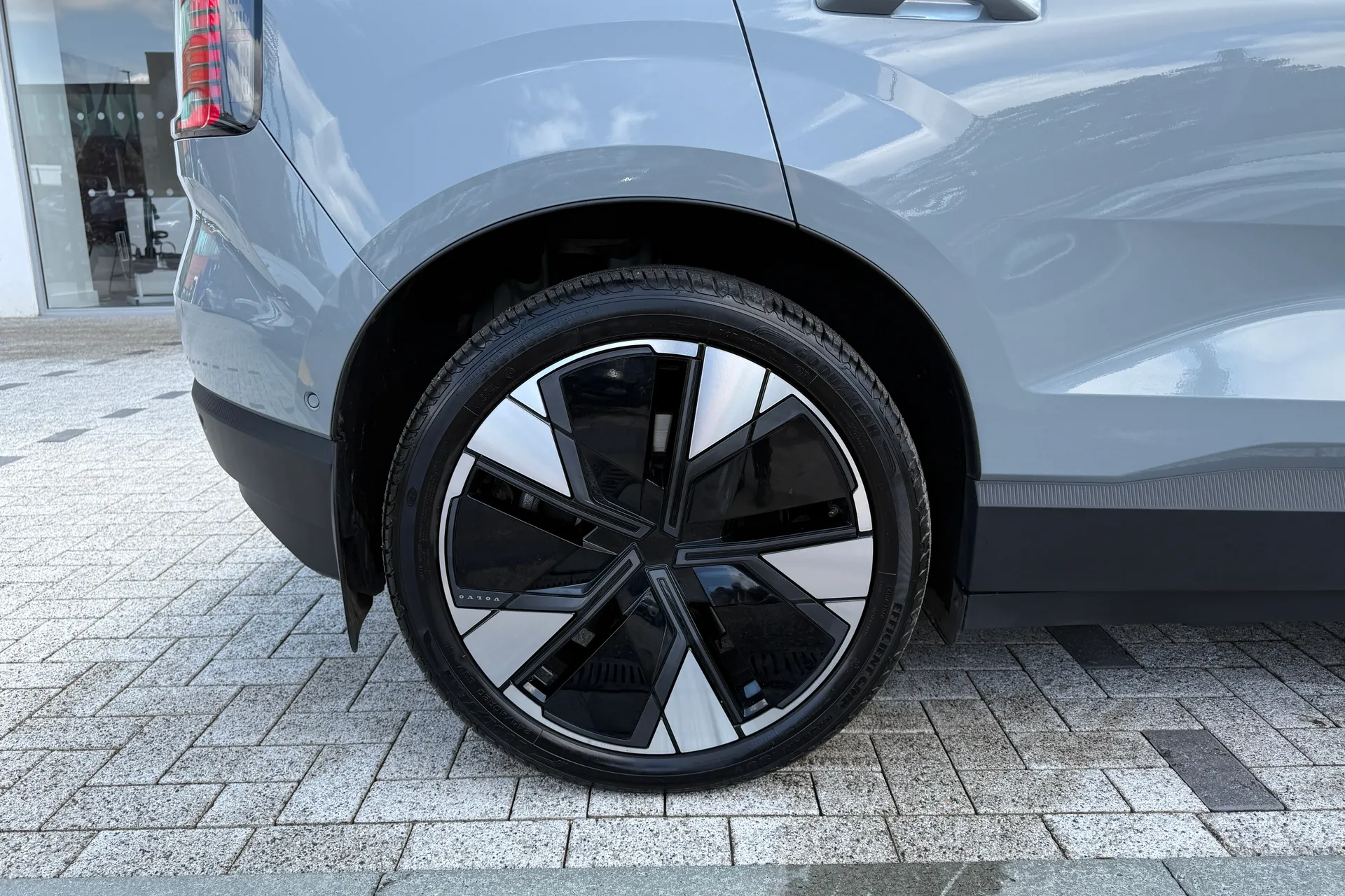 Volvo EX30 thumbnail image number 15