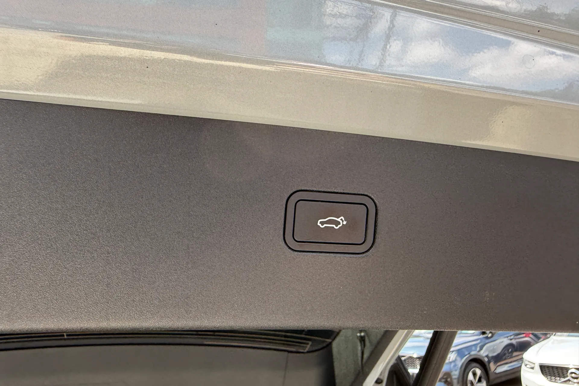 Volvo EX30 thumbnail image number 21
