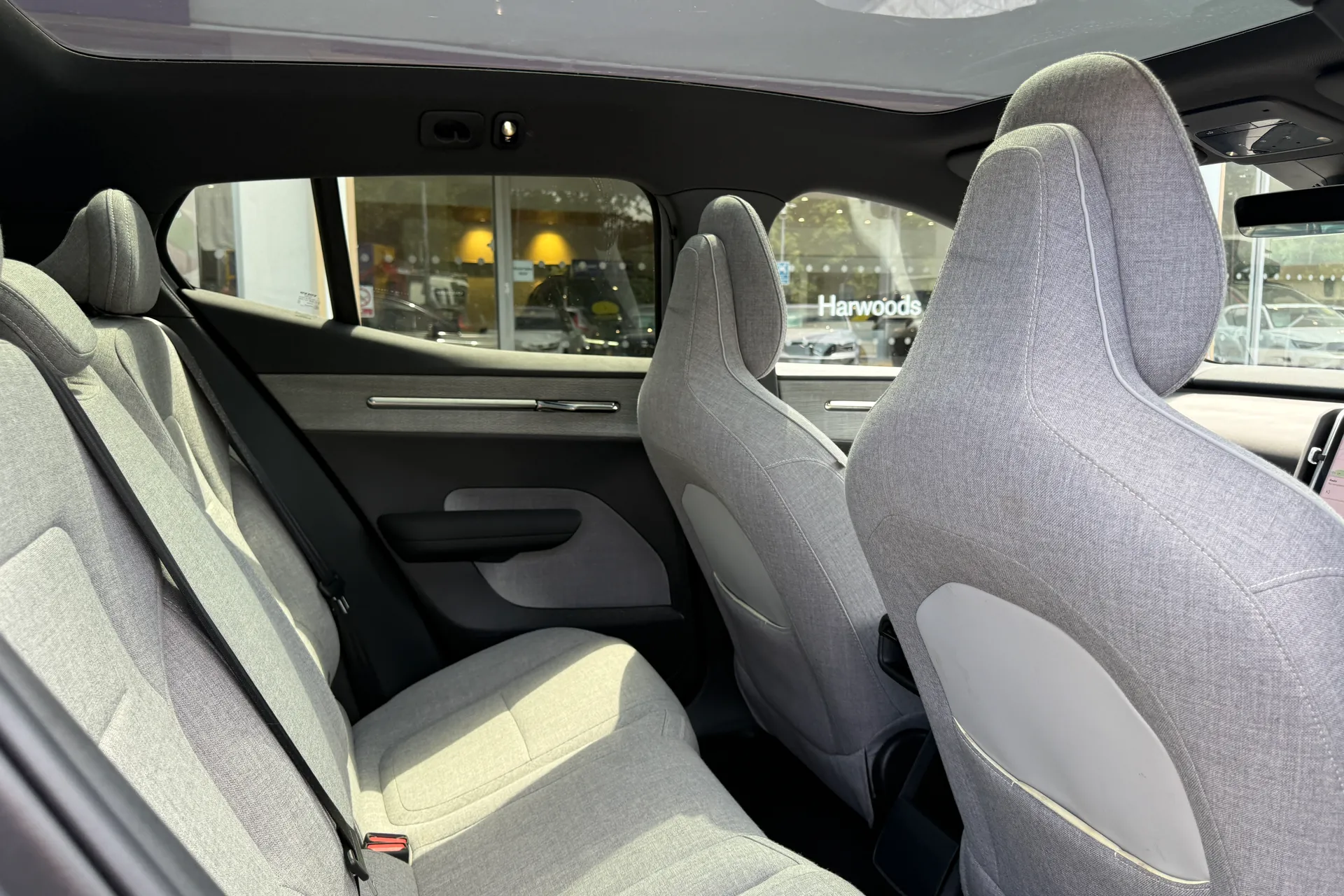 Volvo EX30 thumbnail image number 22