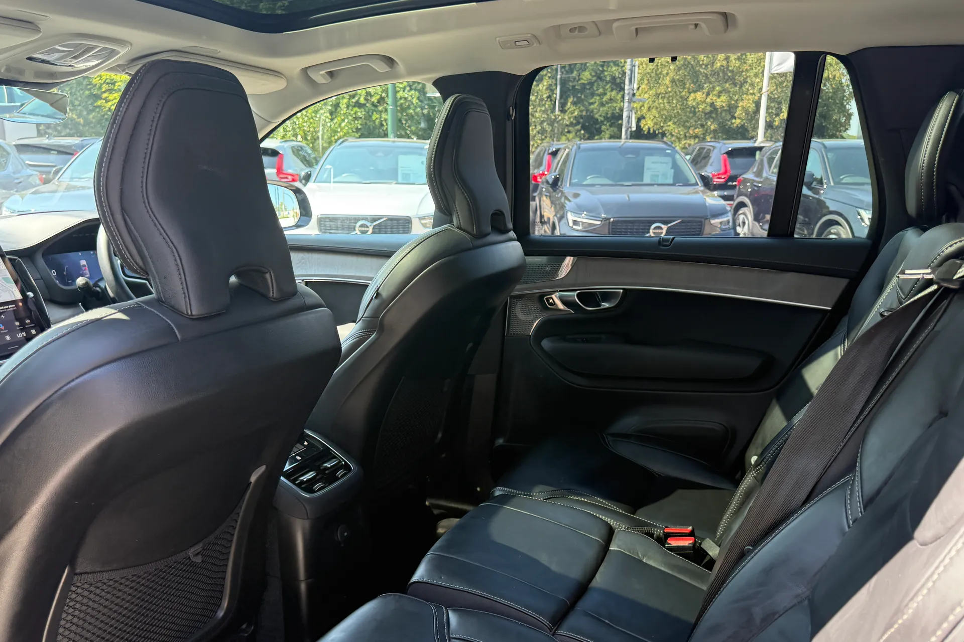 Volvo XC90 thumbnail image number 33
