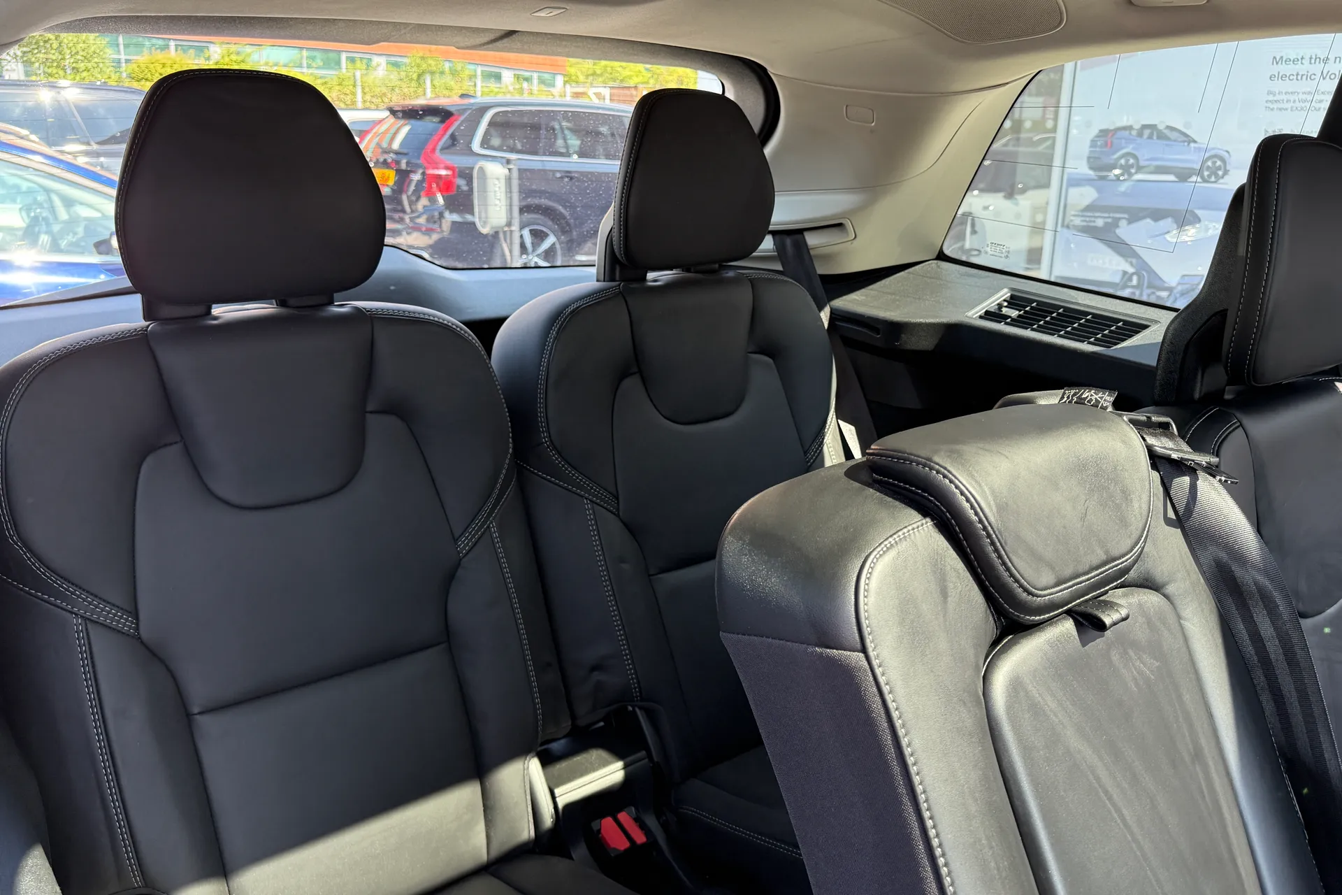 Volvo XC90 thumbnail image number 8
