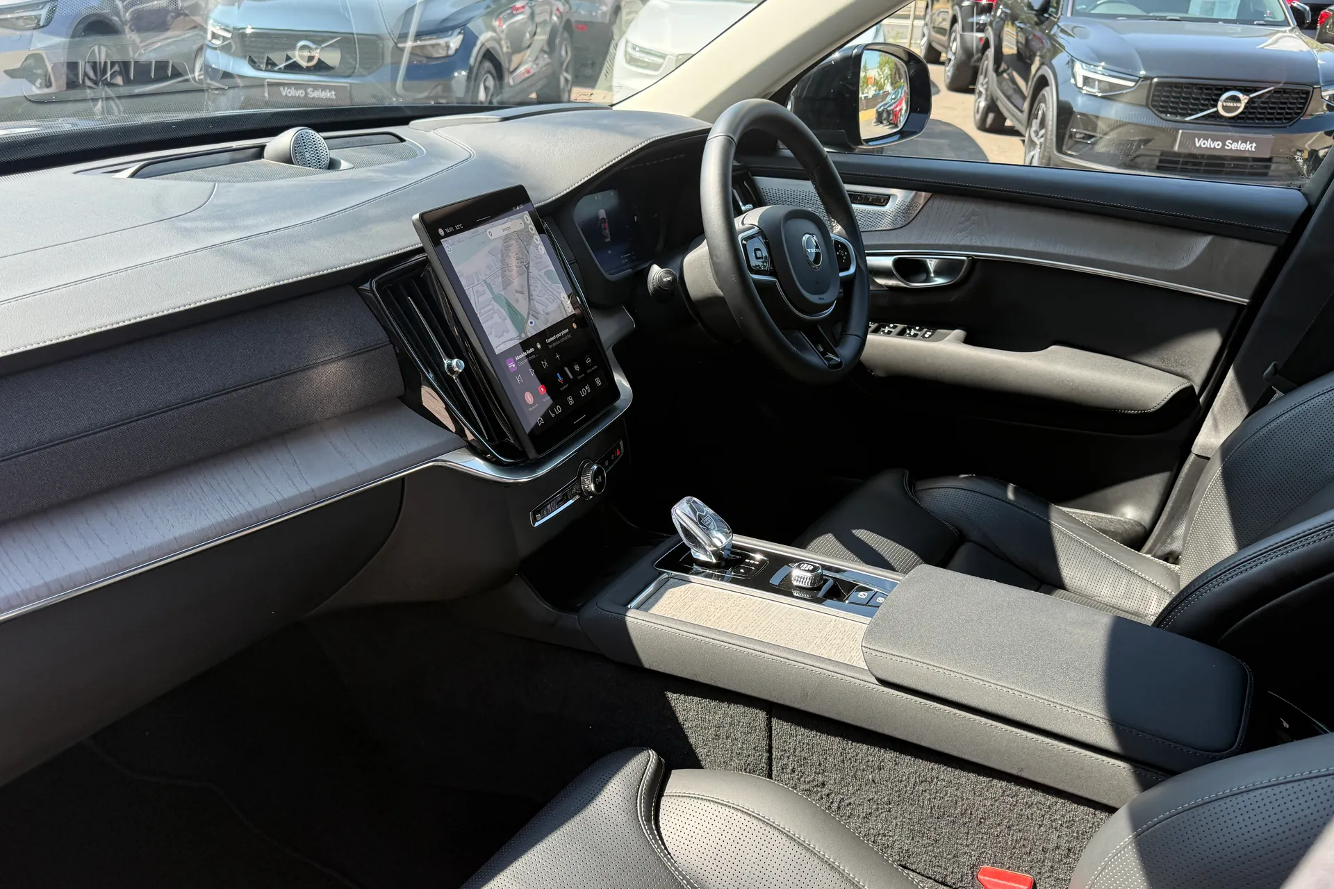 Volvo XC90 thumbnail image number 30