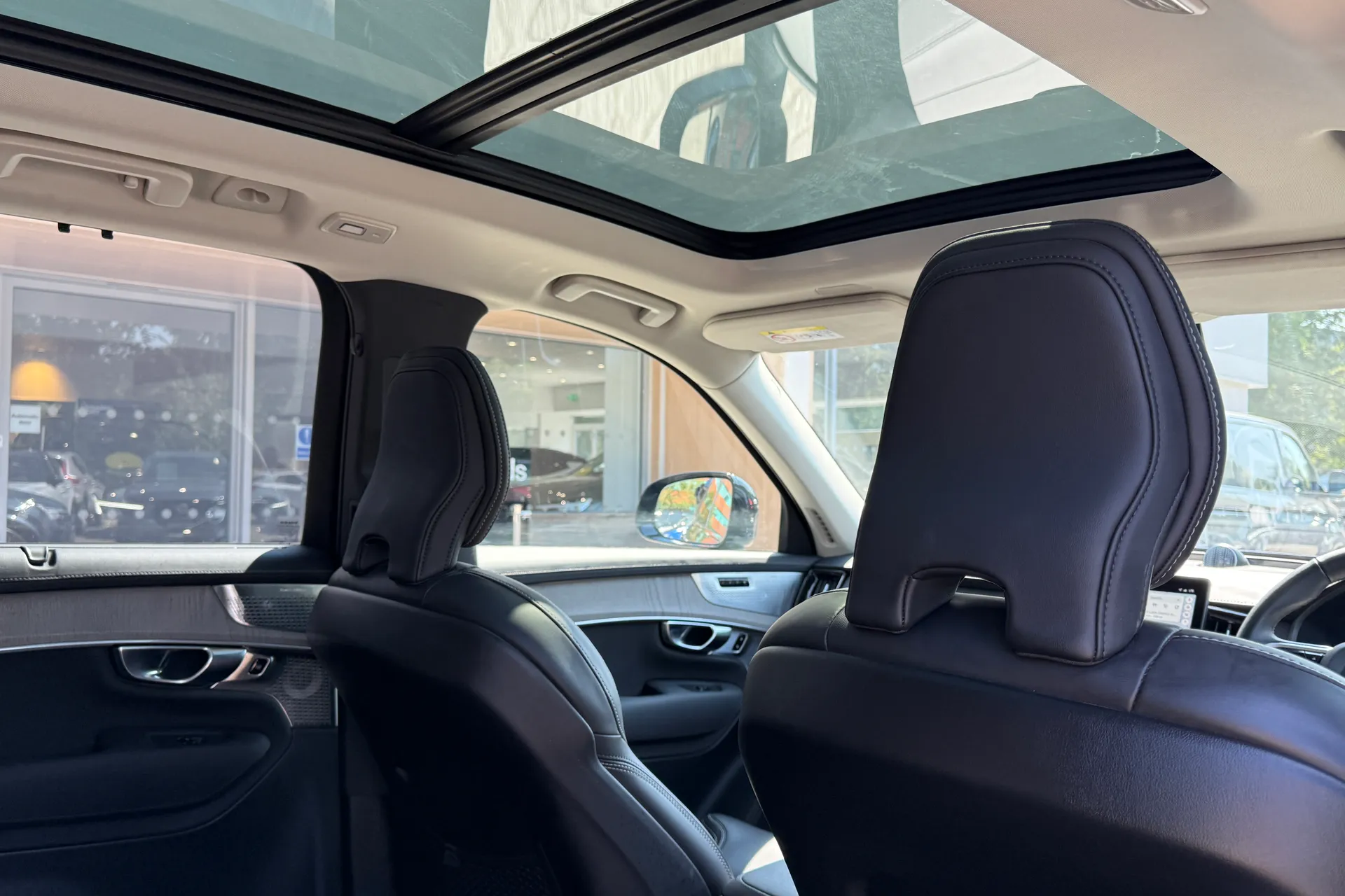 Volvo XC90 thumbnail image number 26