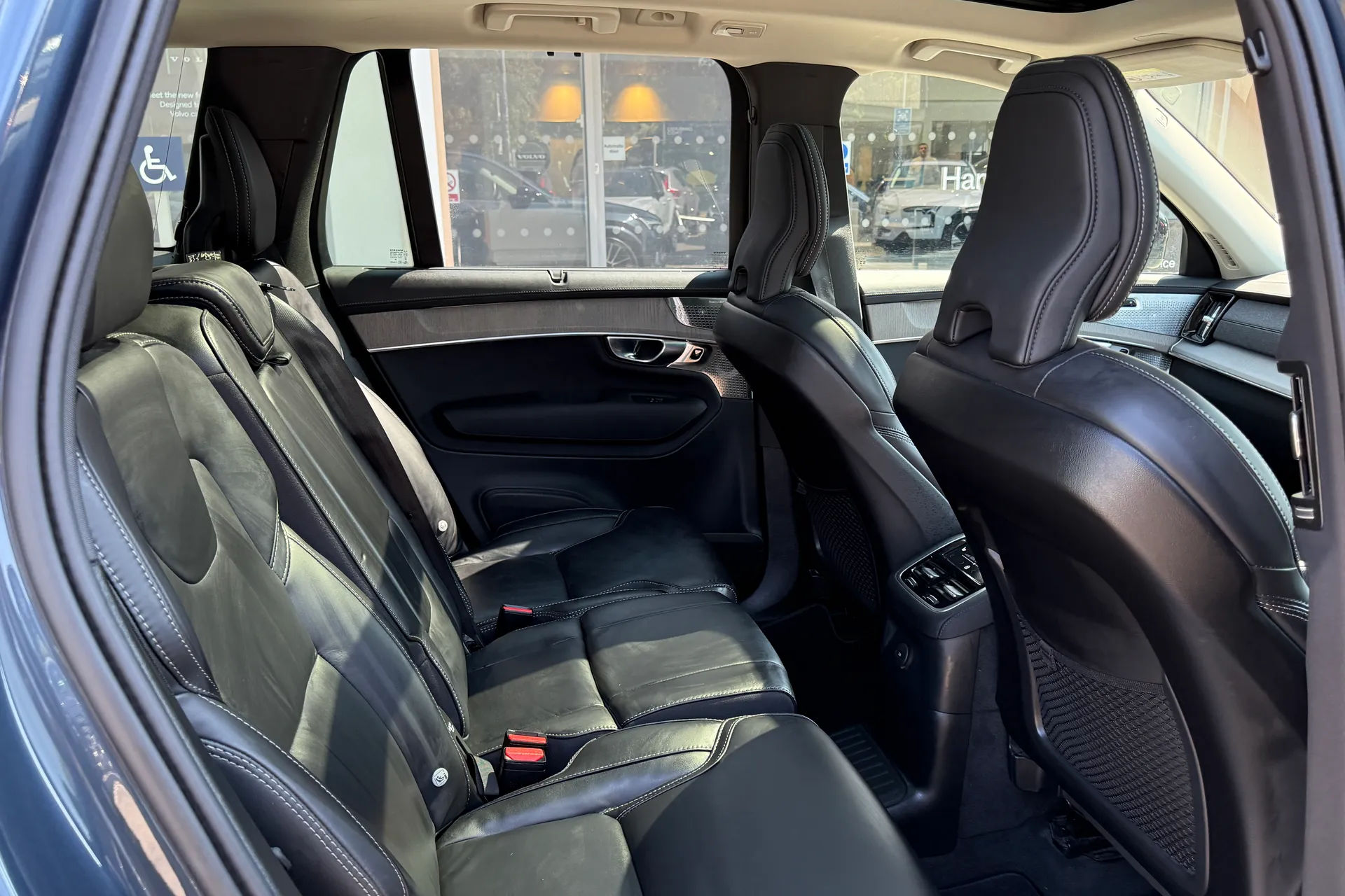 Volvo XC90 thumbnail image number 25