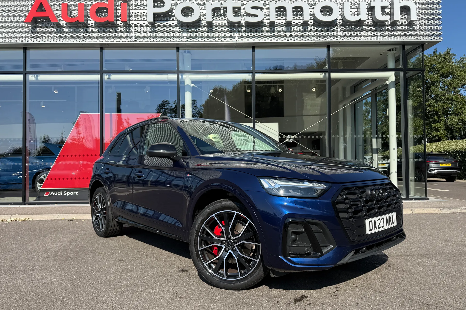 Audi Q5 focused image